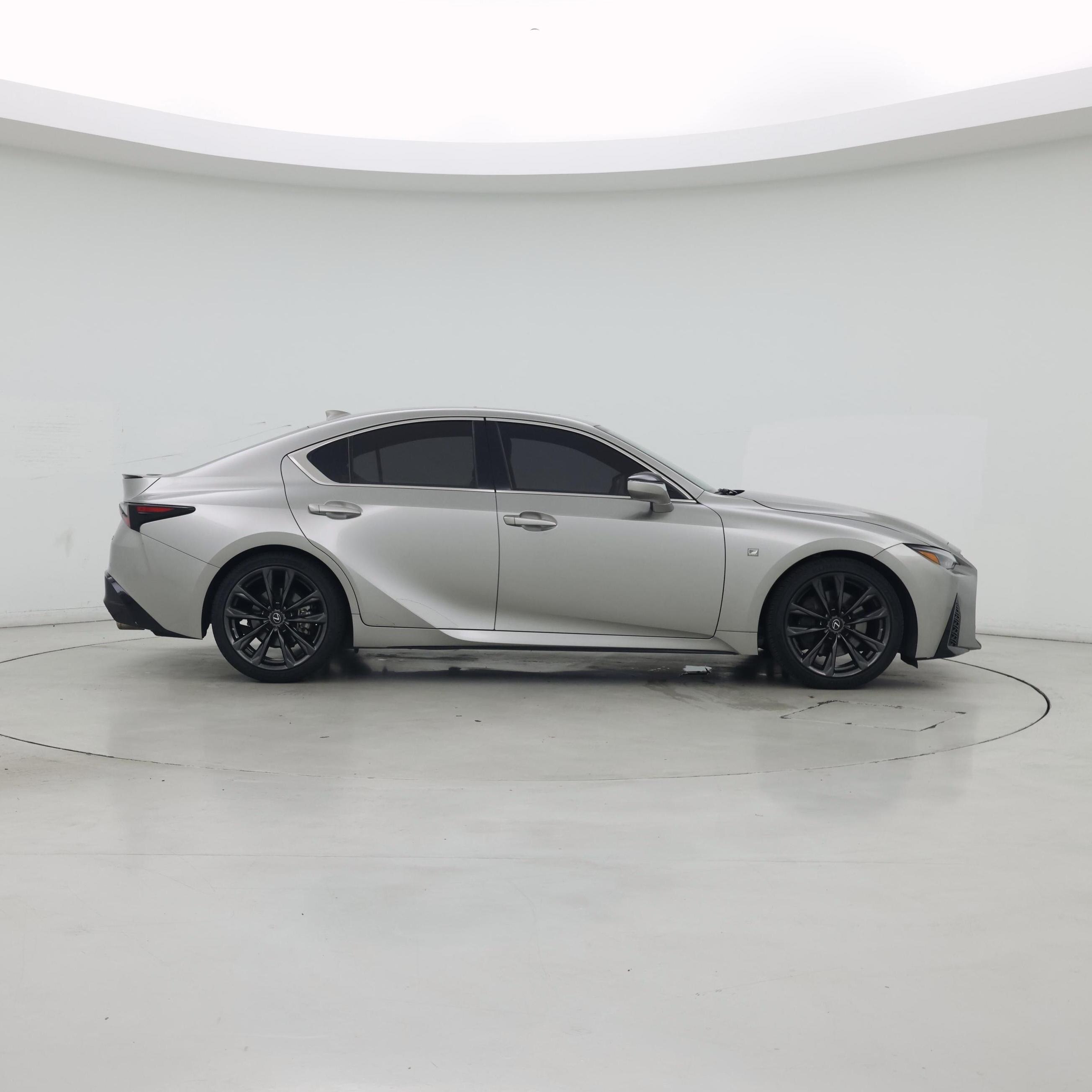 Thumbnail: 2022 Lexus IS - 7