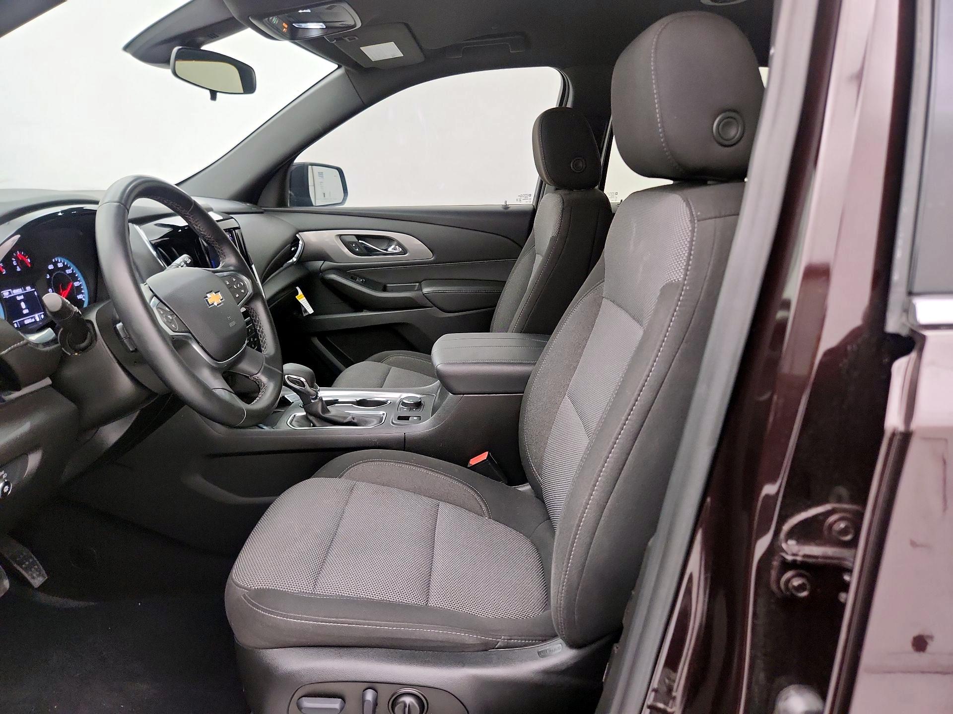 Thumbnail: 2023 Chevrolet Traverse - 11