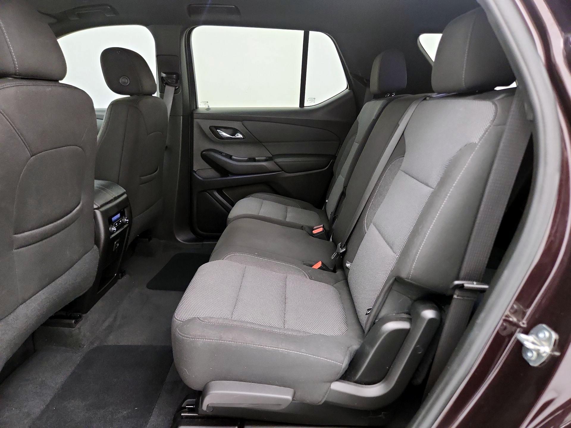 Thumbnail: 2023 Chevrolet Traverse - 19