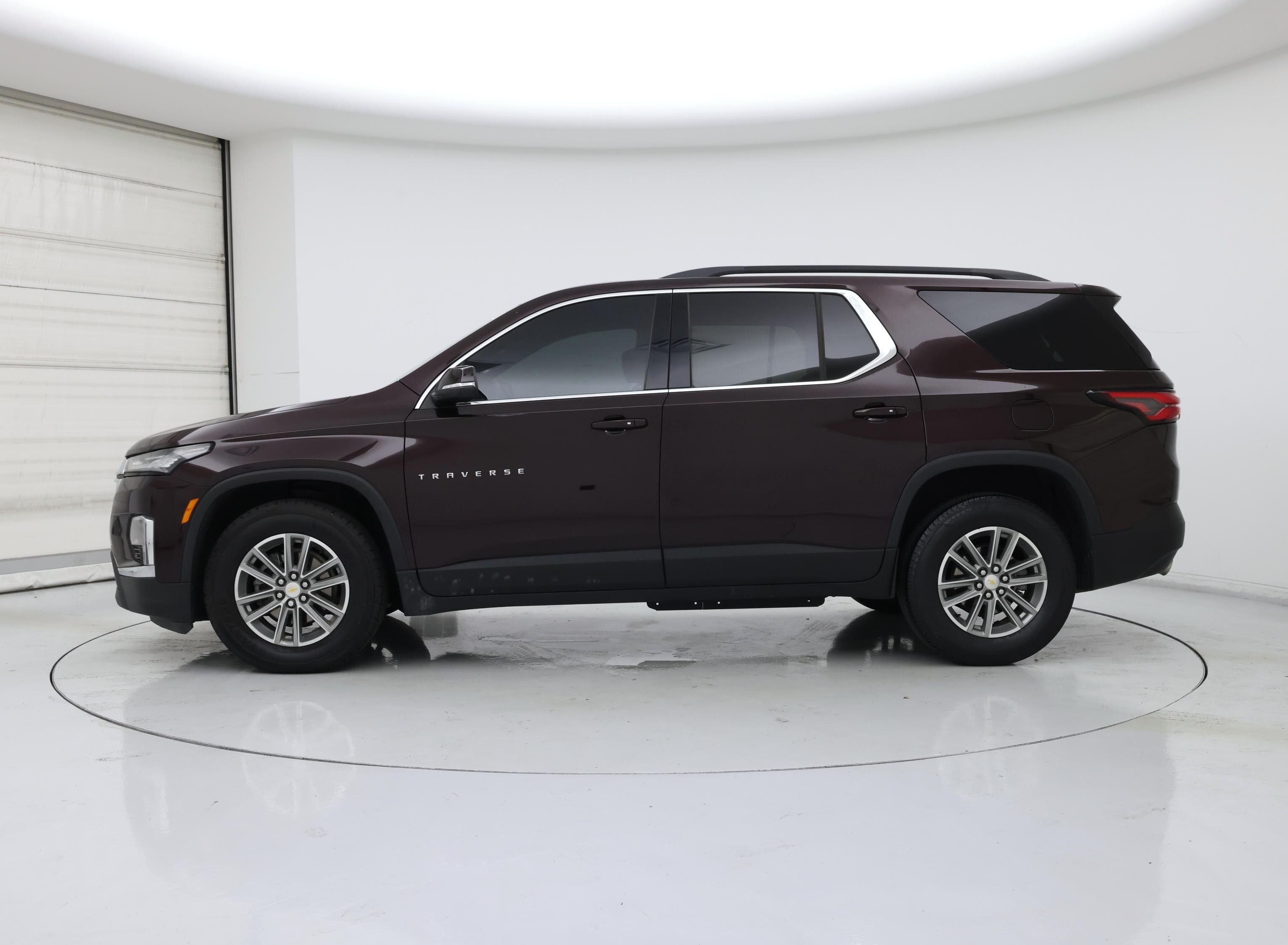 Thumbnail: 2023 Chevrolet Traverse - 3