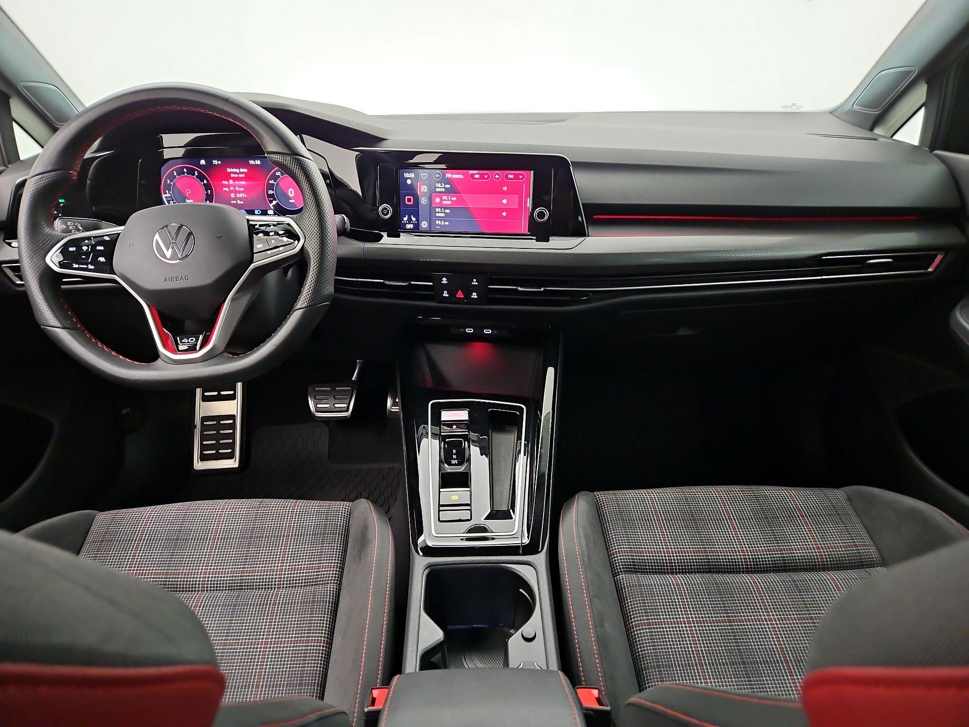 Thumbnail: 2023 Volkswagen Golf - 9
