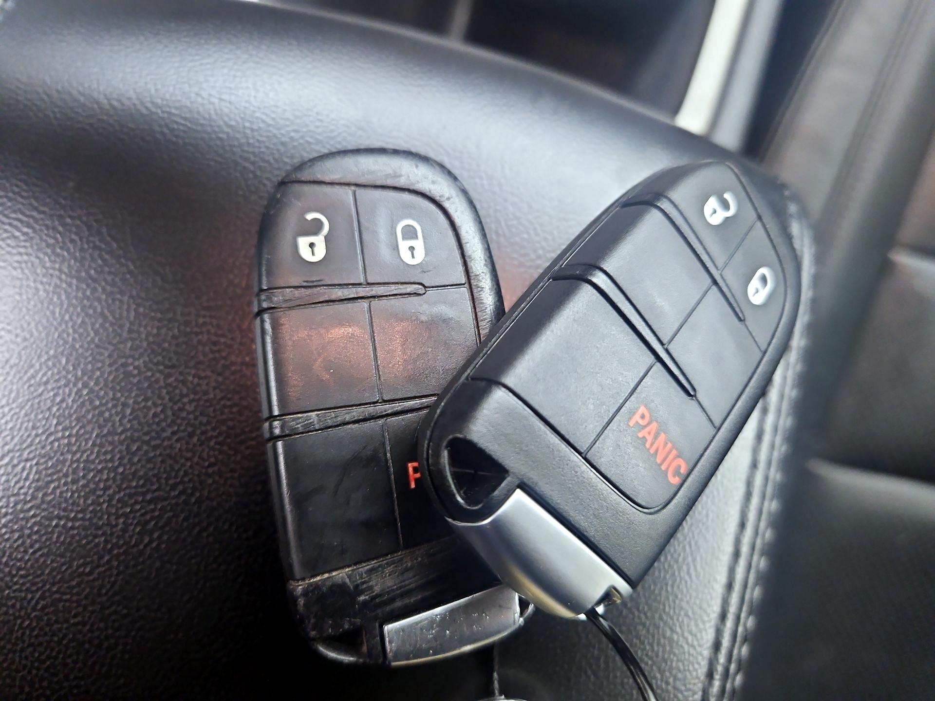 Thumbnail: 2021 Jeep Grand Cherokee - 20