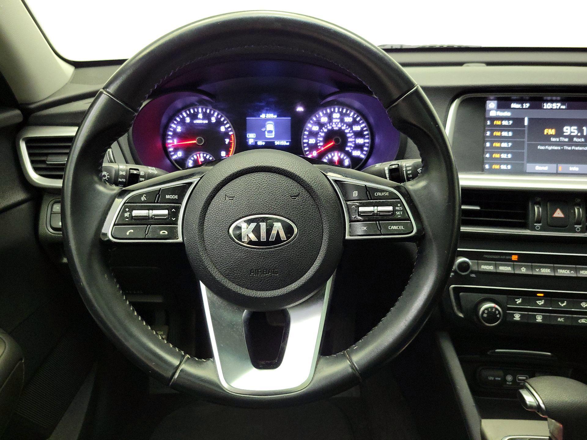 Thumbnail: 2020 Kia Optima - 10