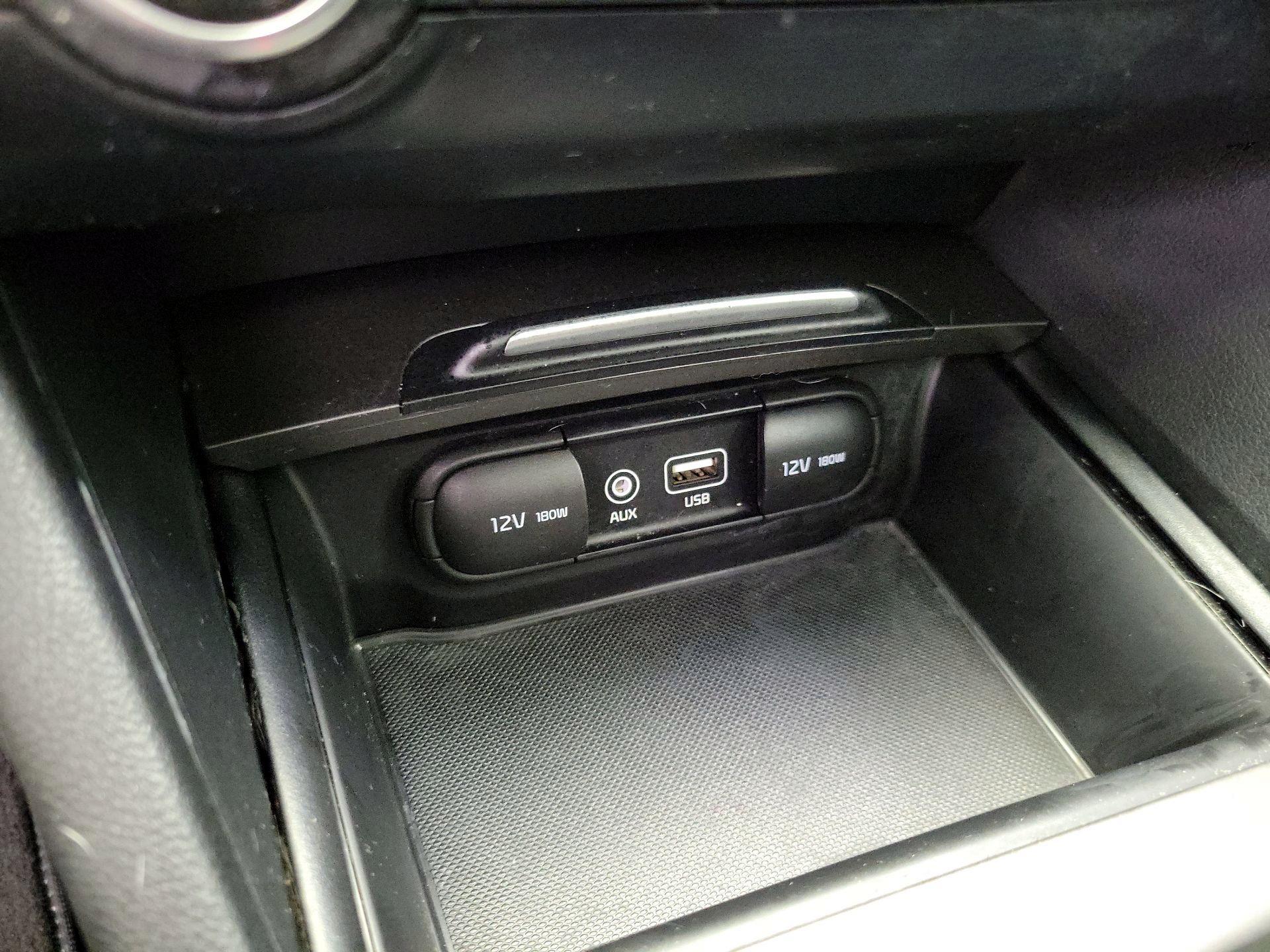 Thumbnail: 2020 Kia Optima - 18