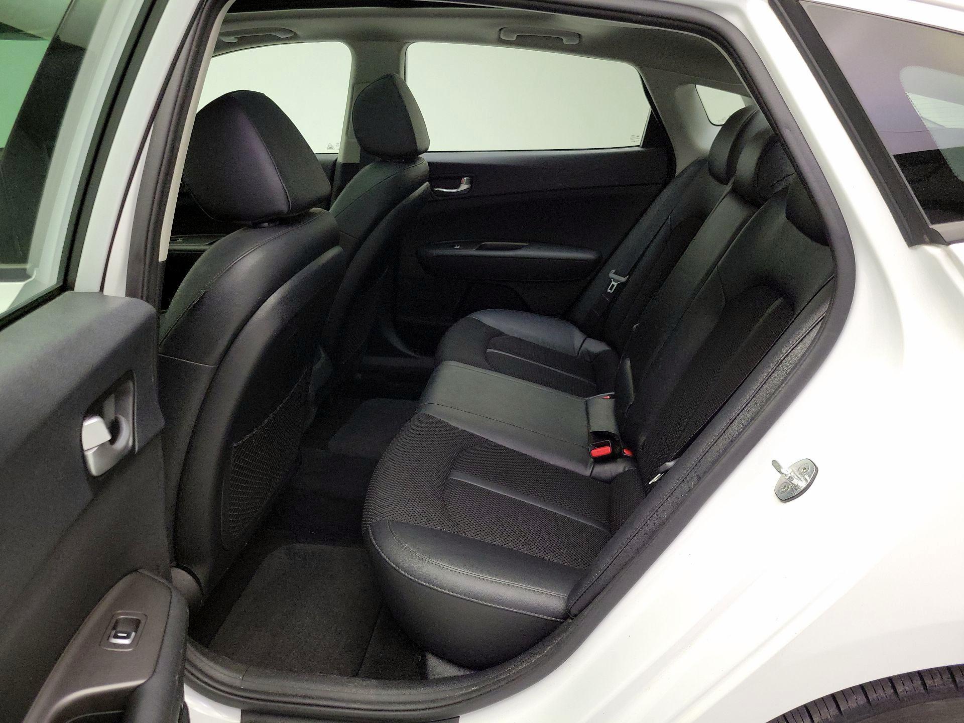 Thumbnail: 2020 Kia Optima - 20