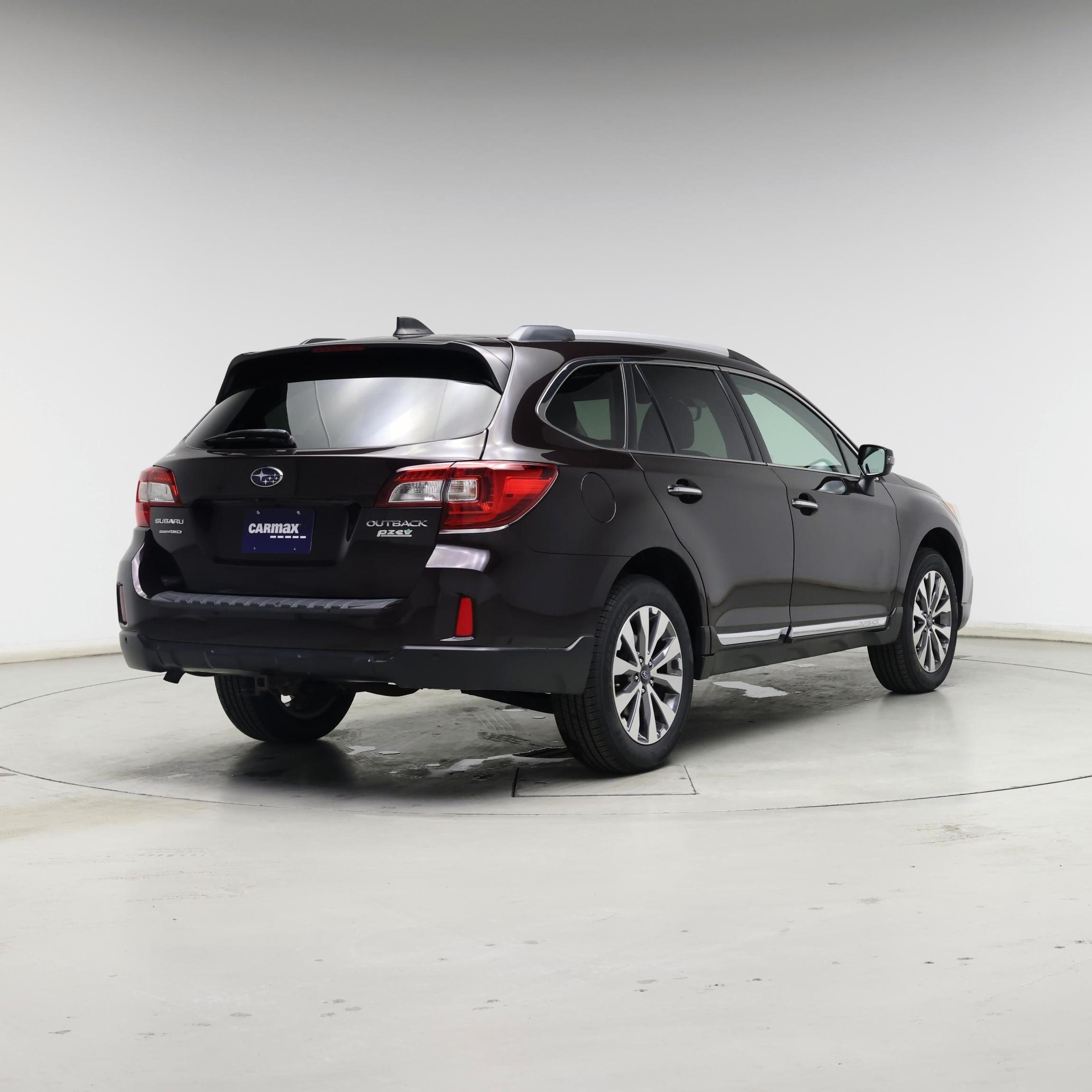 Thumbnail: 2017 Subaru Outback - 8