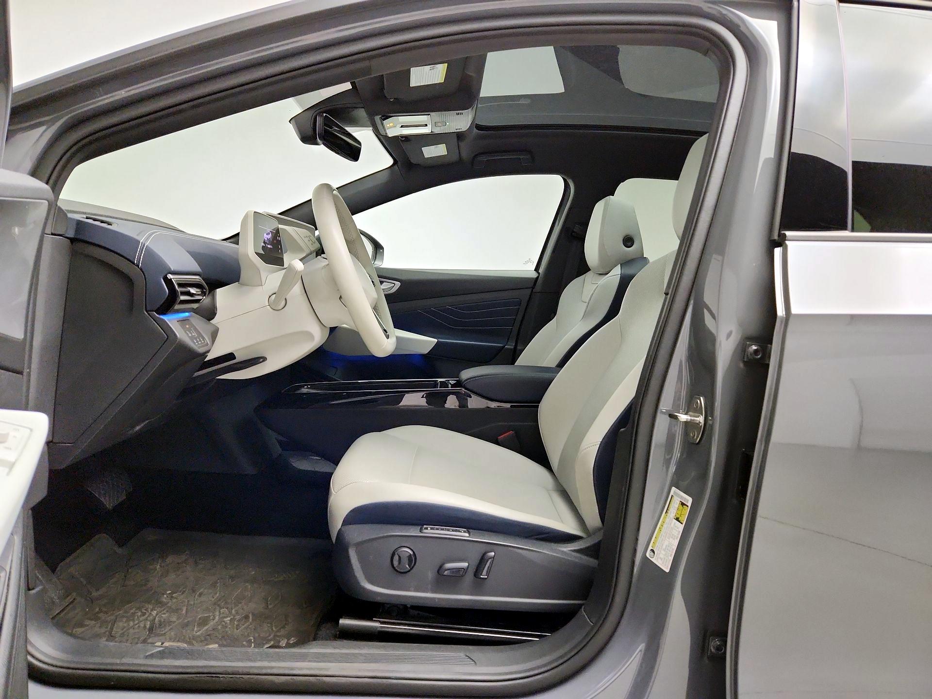 Thumbnail: 2023 Volkswagen ID.4 - 11