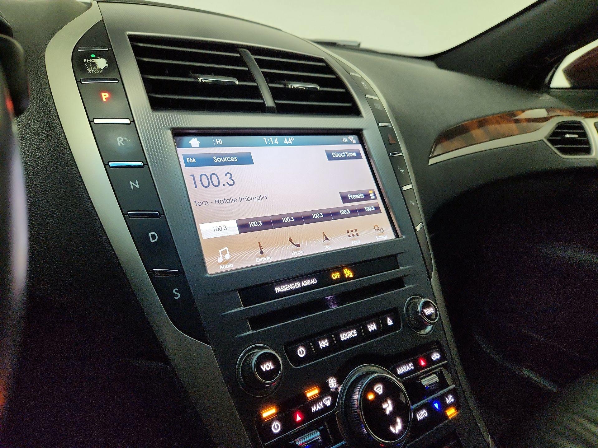 Thumbnail: 2017 Lincoln MKZ - 16