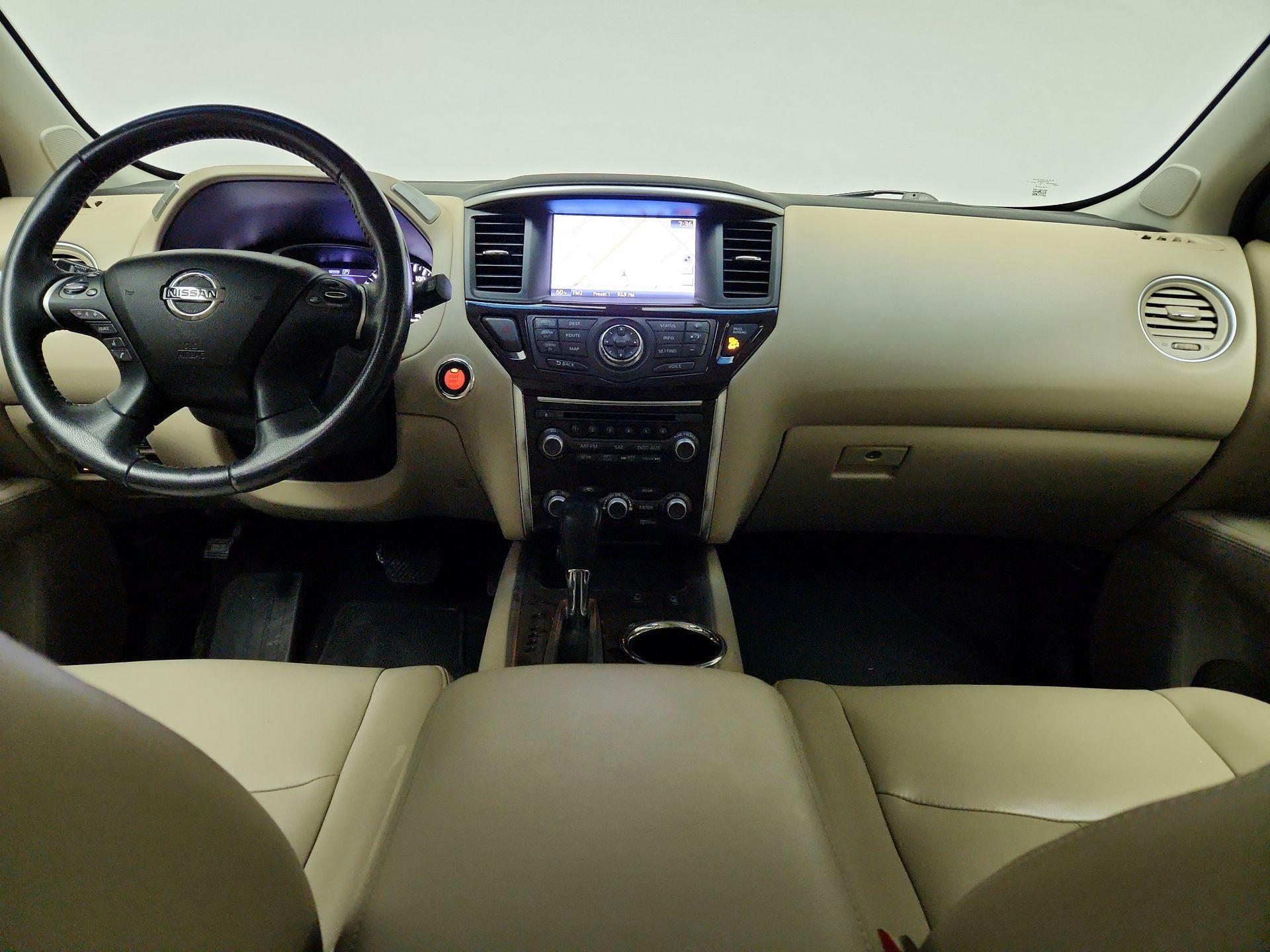 Thumbnail: 2016 Nissan Pathfinder - 9