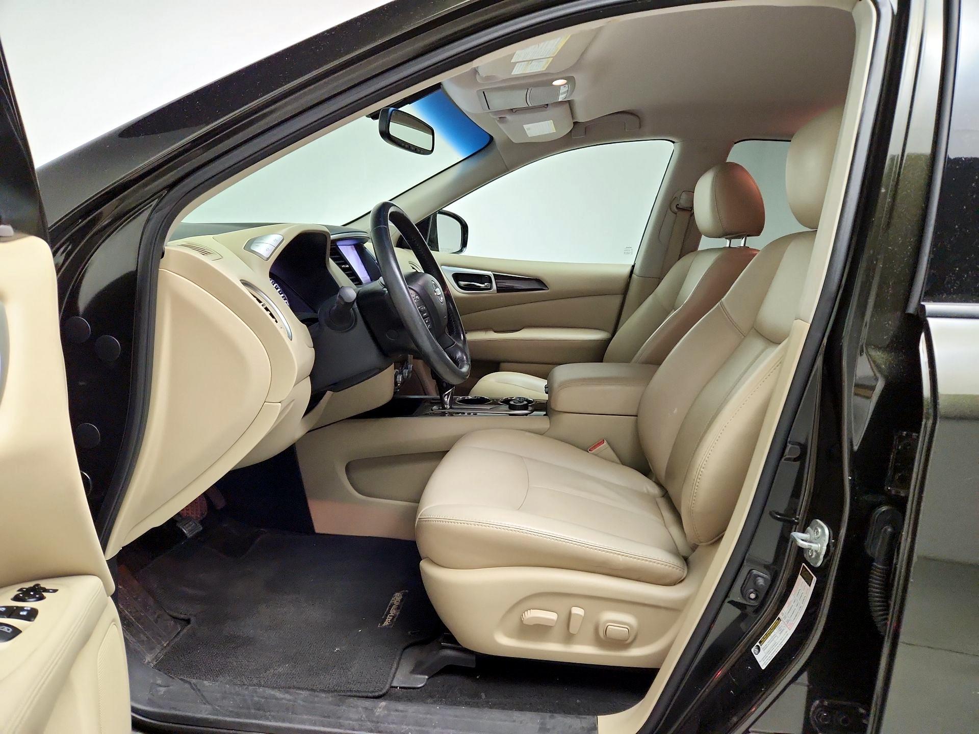 Thumbnail: 2016 Nissan Pathfinder - 11