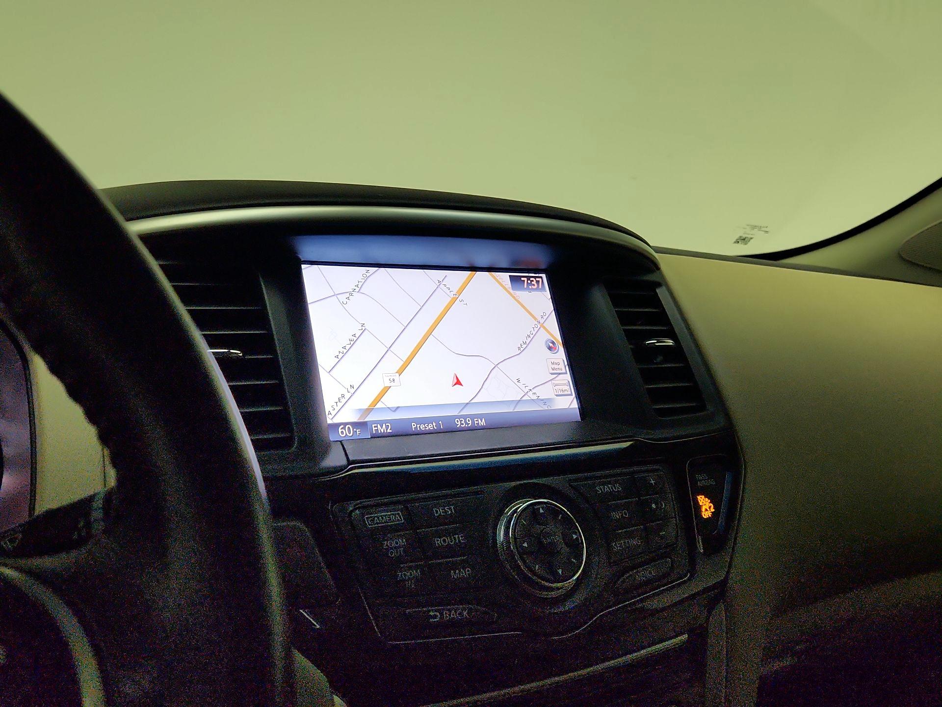 Thumbnail: 2016 Nissan Pathfinder - 14