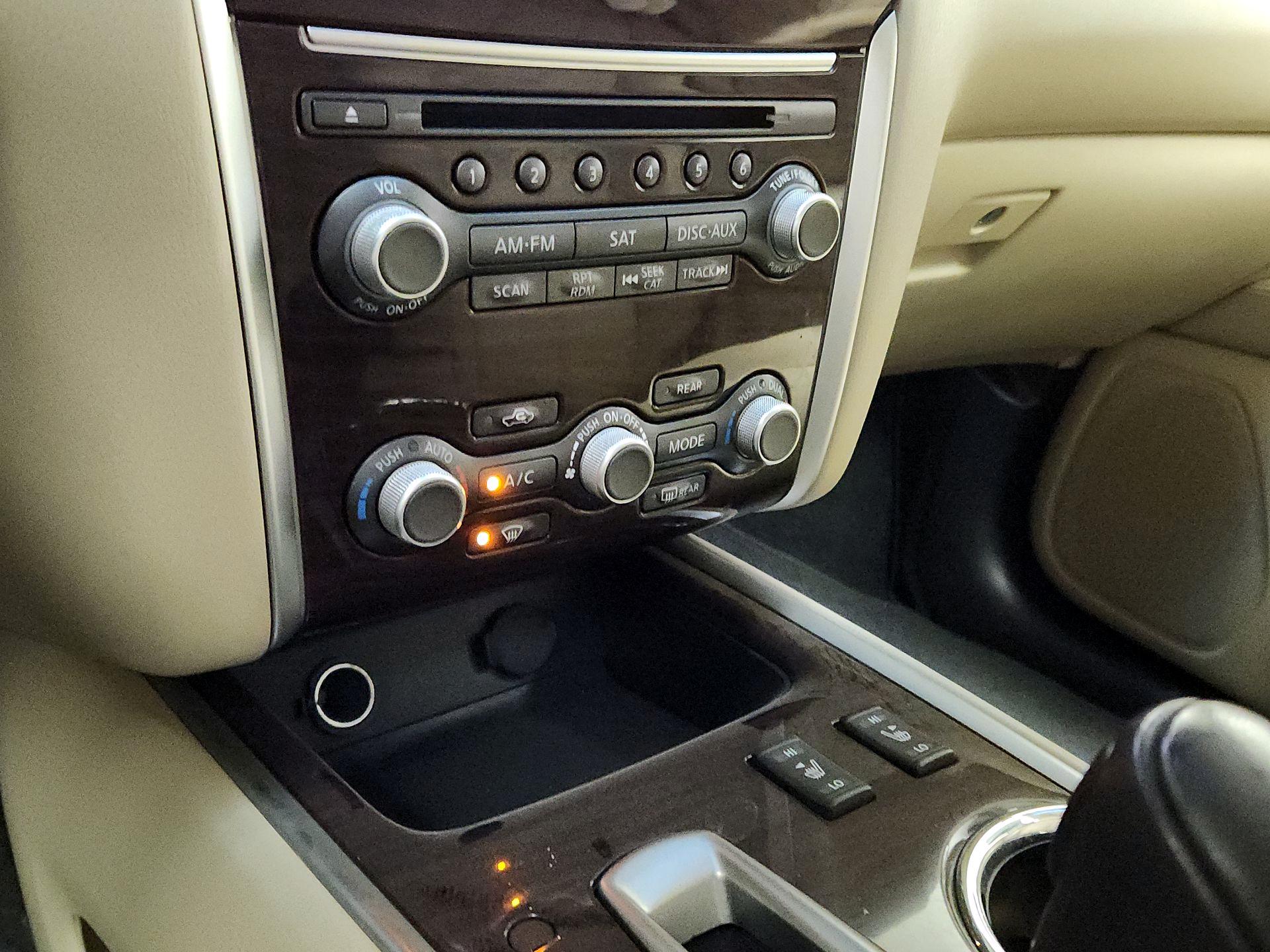 Thumbnail: 2016 Nissan Pathfinder - 17