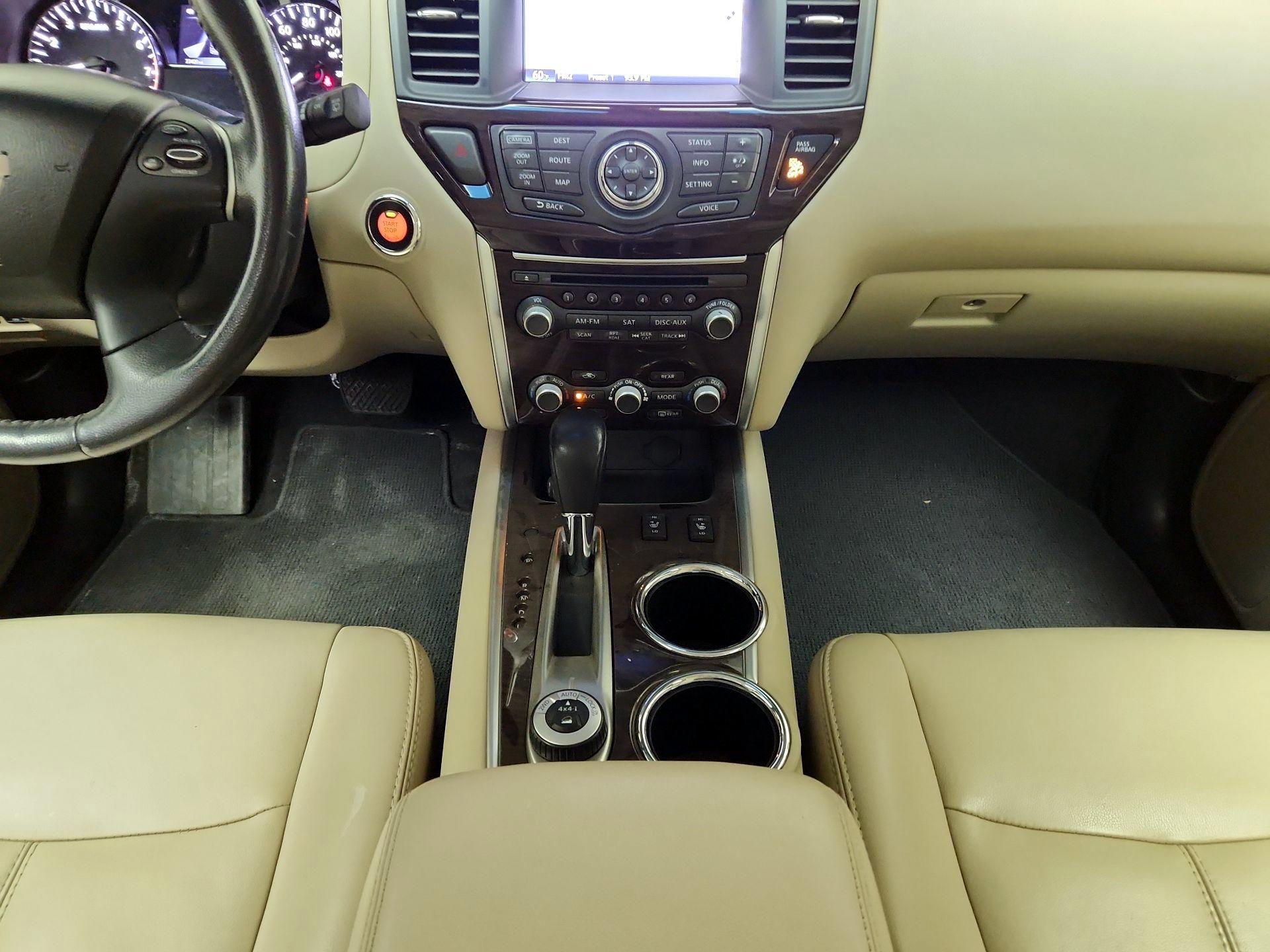 Thumbnail: 2016 Nissan Pathfinder - 18