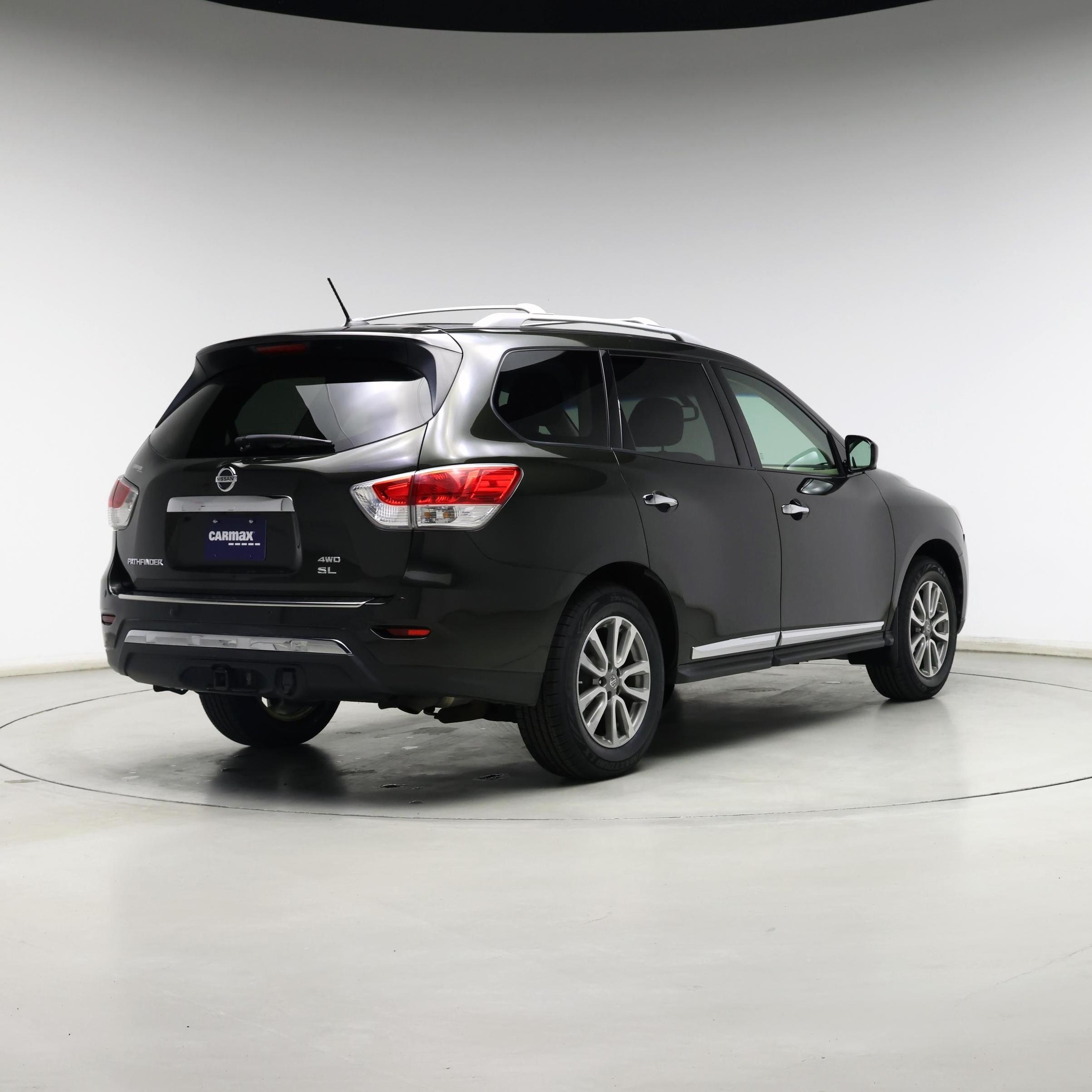 Thumbnail: 2016 Nissan Pathfinder - 8