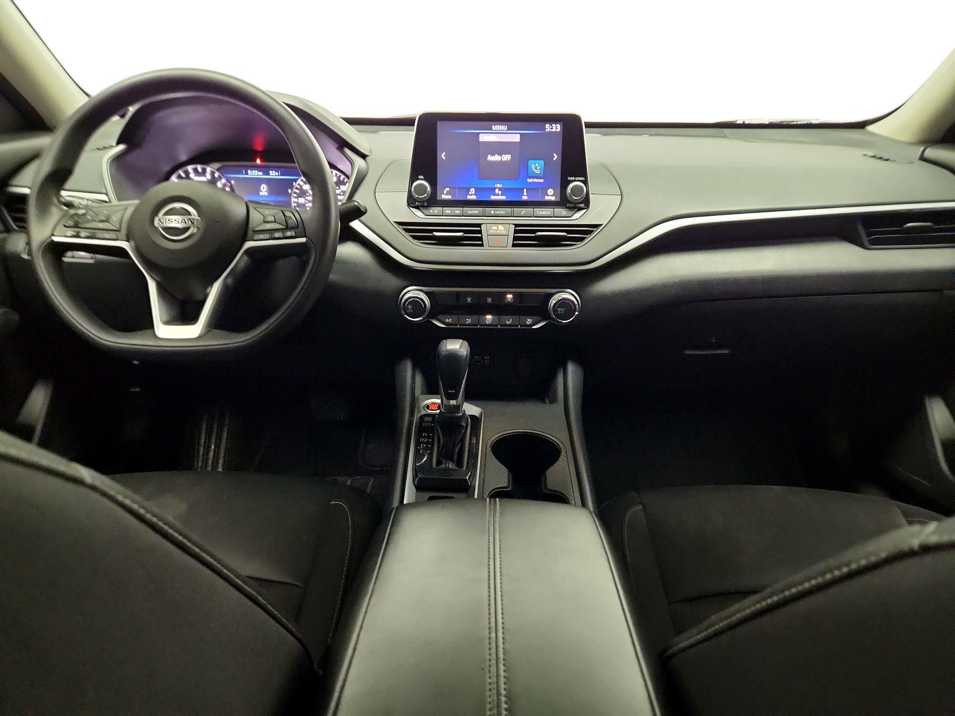 Thumbnail: 2019 Nissan Altima - 9