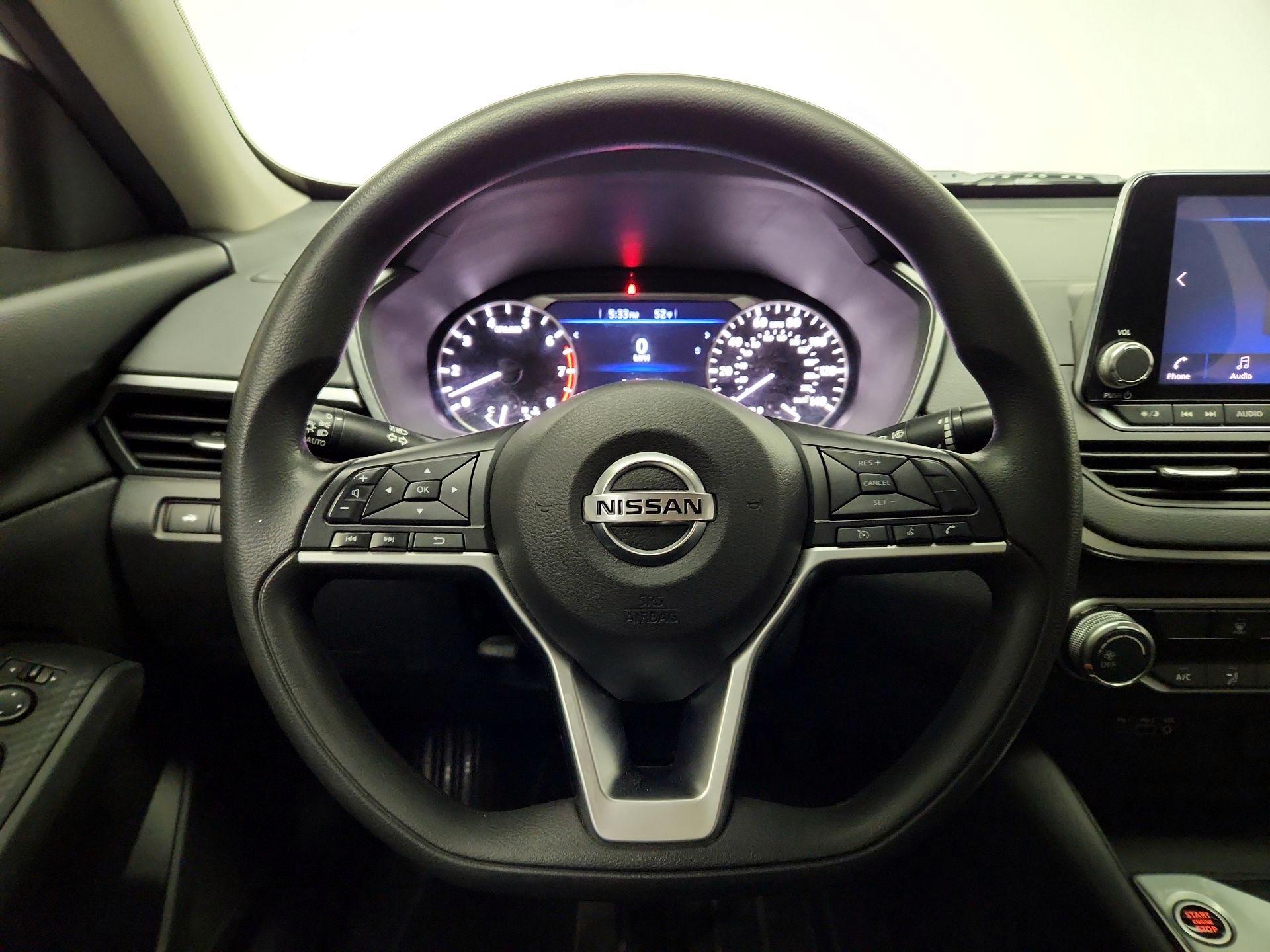 Thumbnail: 2019 Nissan Altima - 10