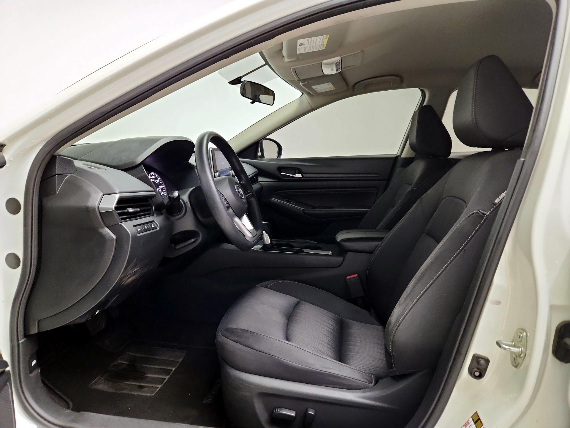 Thumbnail: 2019 Nissan Altima - 11