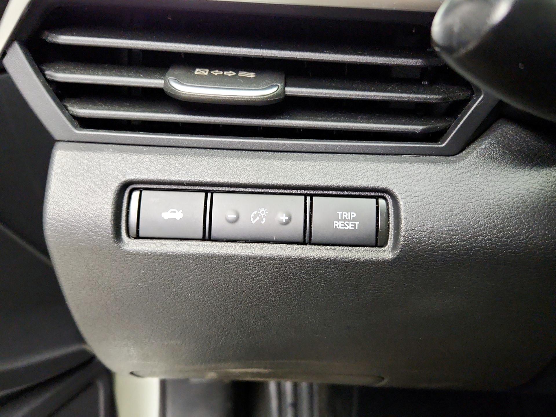 Thumbnail: 2019 Nissan Altima - 13