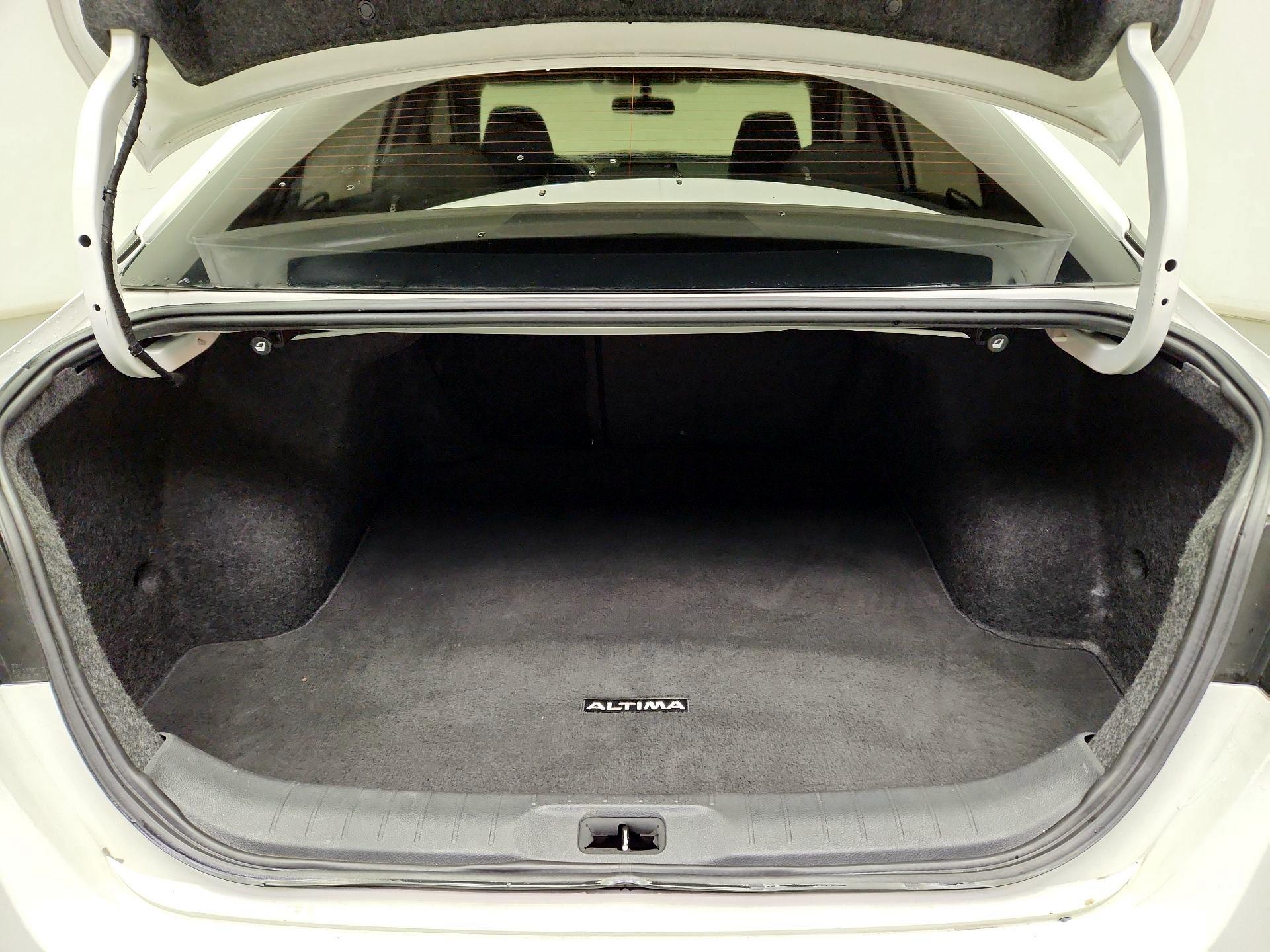 Thumbnail: 2019 Nissan Altima - 20