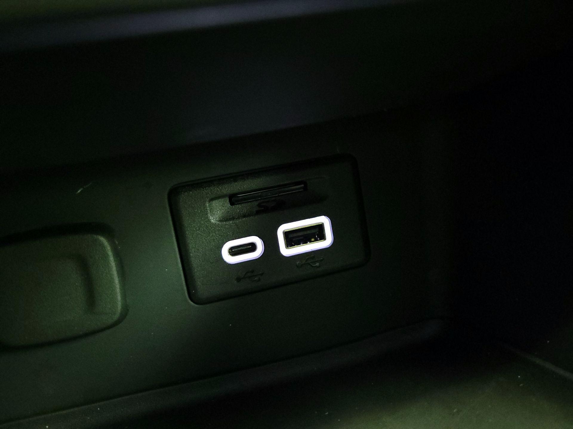 Thumbnail: 2023 GMC Acadia - 18