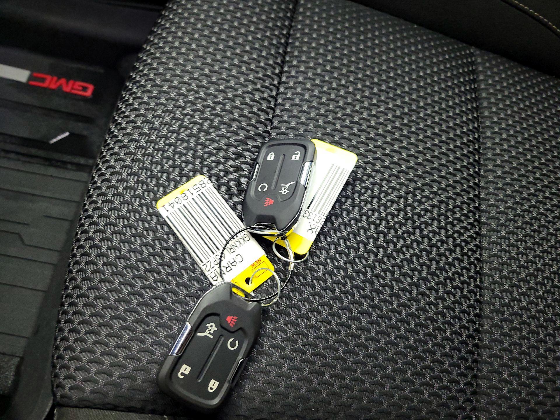 Thumbnail: 2023 GMC Acadia - 18