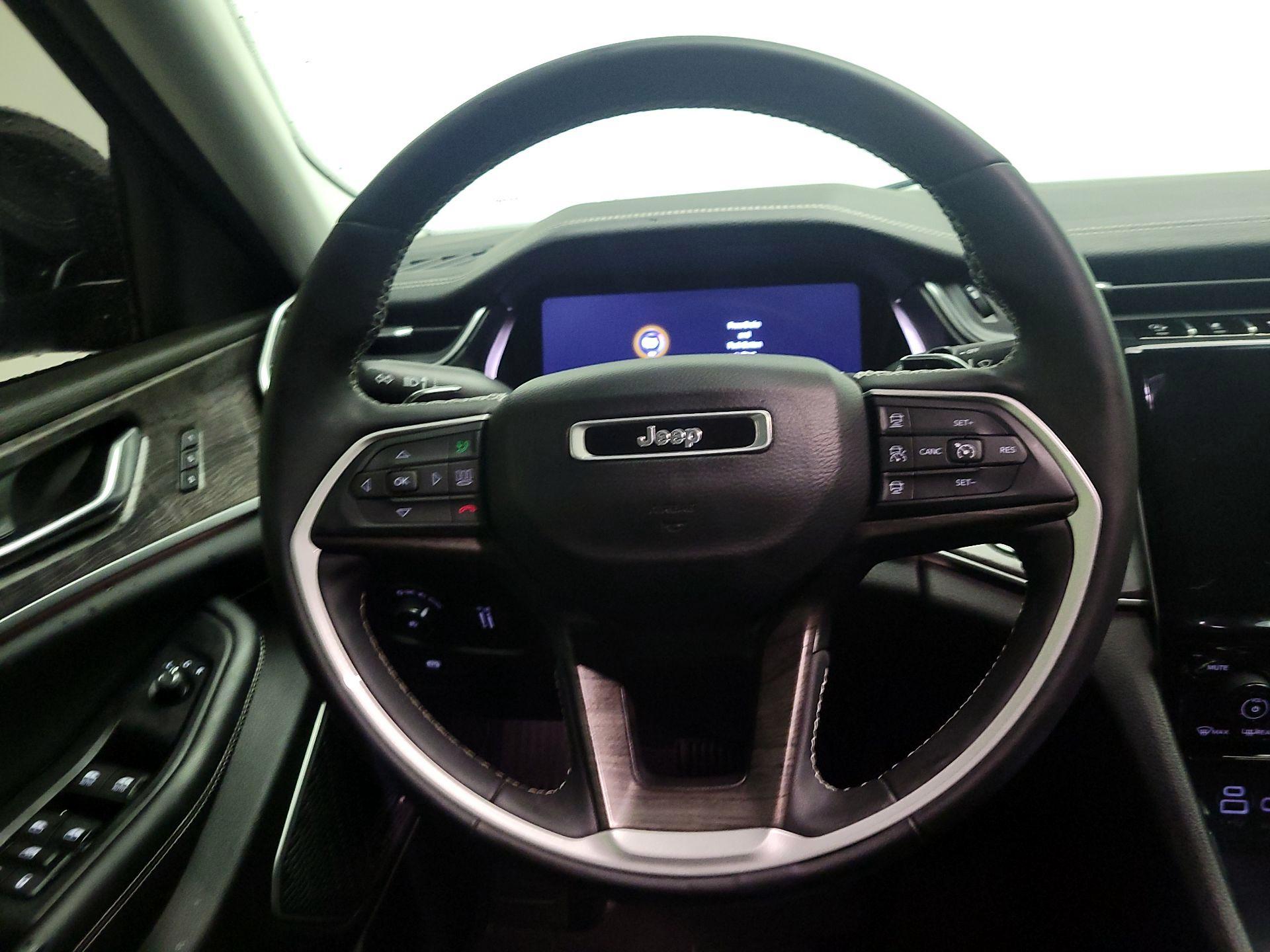 Thumbnail: 2023 Jeep Grand Cherokee - 10