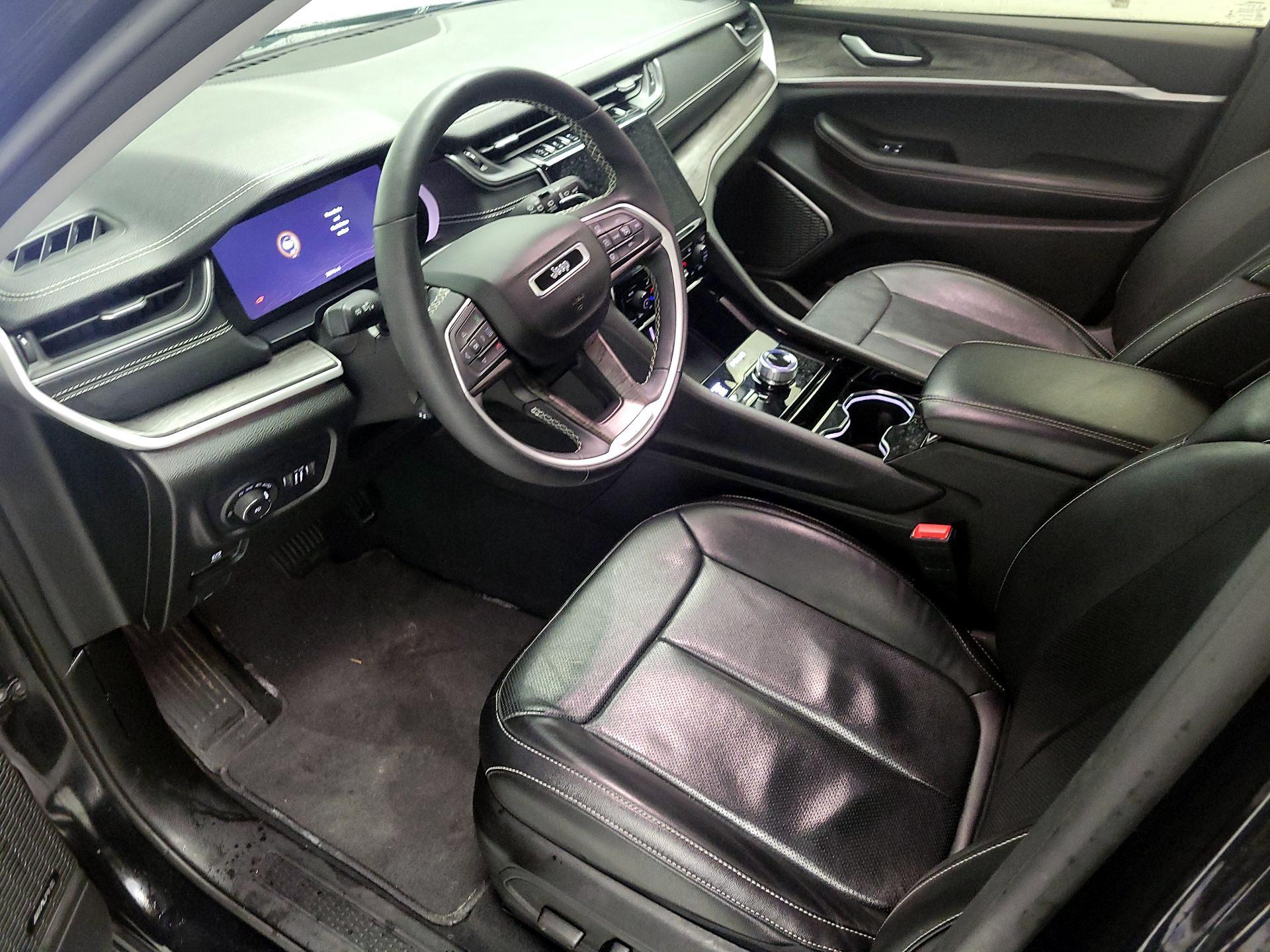 Thumbnail: 2023 Jeep Grand Cherokee - 11