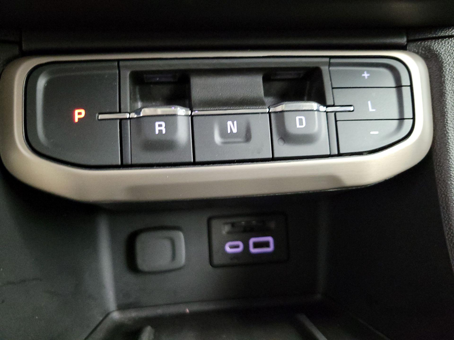 Thumbnail: 2023 GMC Acadia - 17