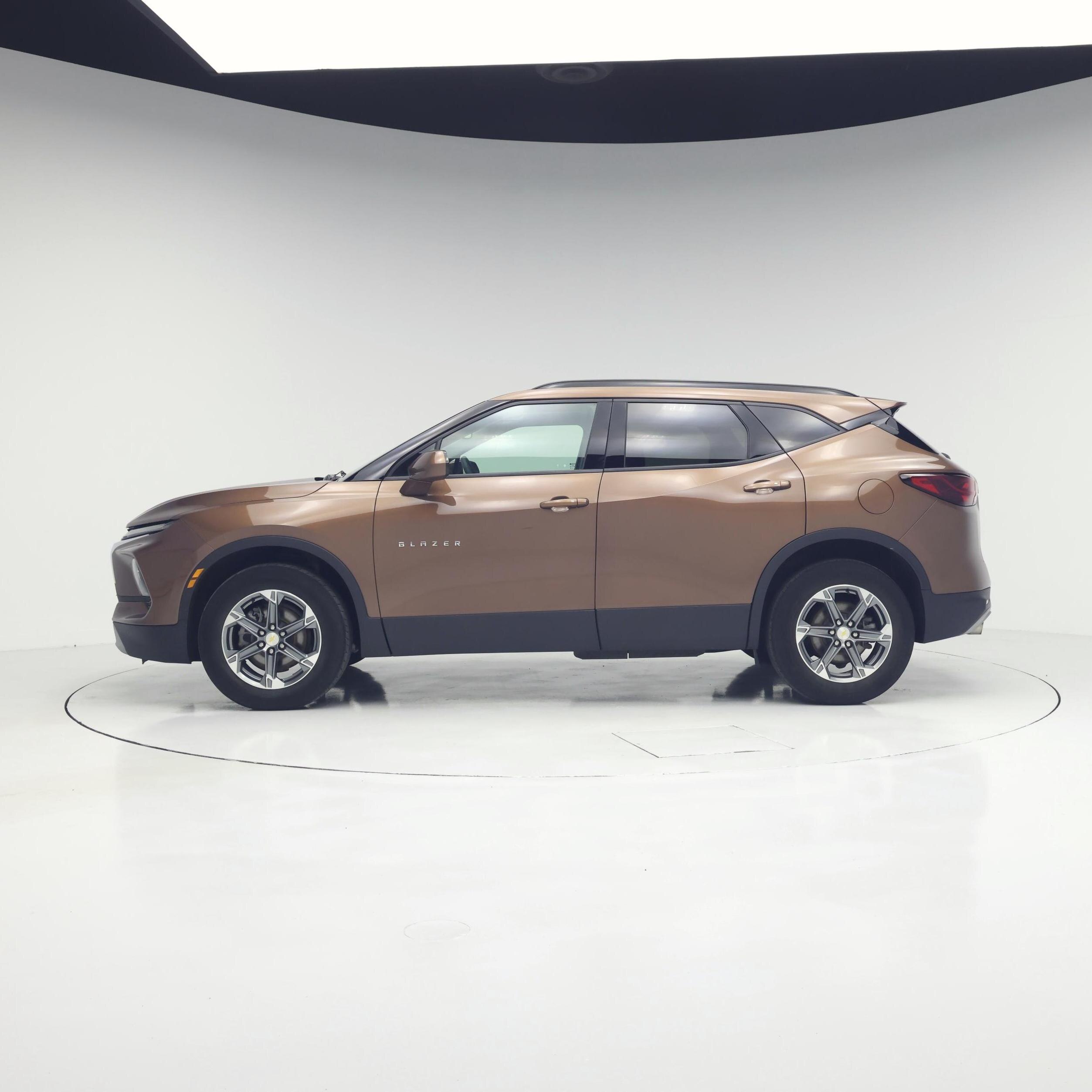 Thumbnail: 2023 Chevrolet Blazer - 3