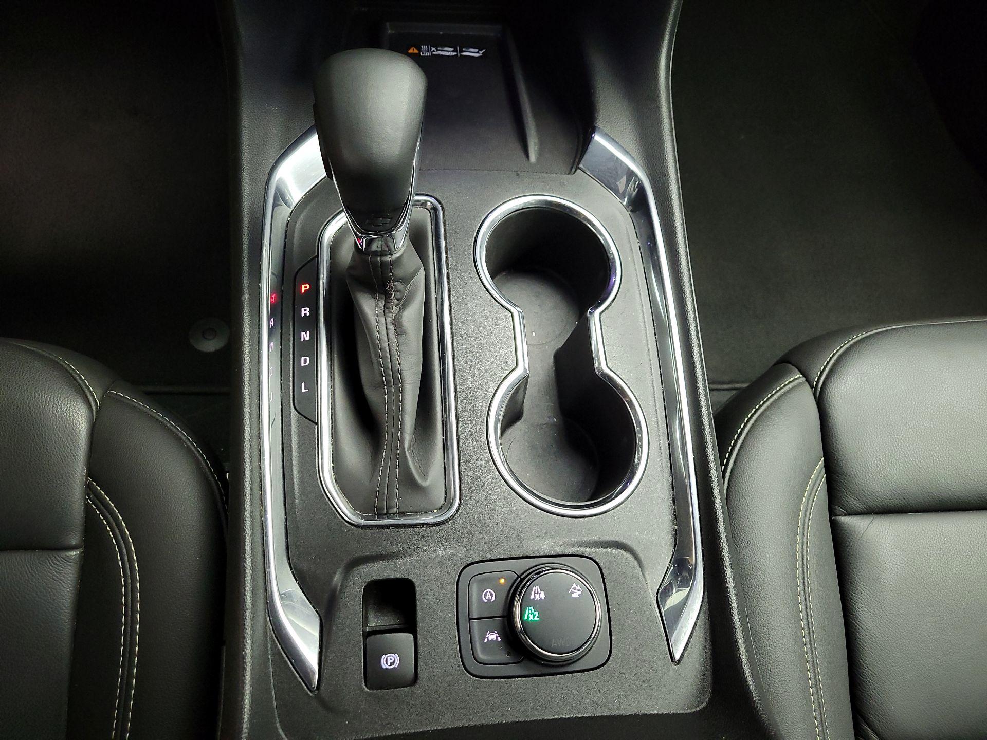 Thumbnail: 2023 Chevrolet Traverse - 16