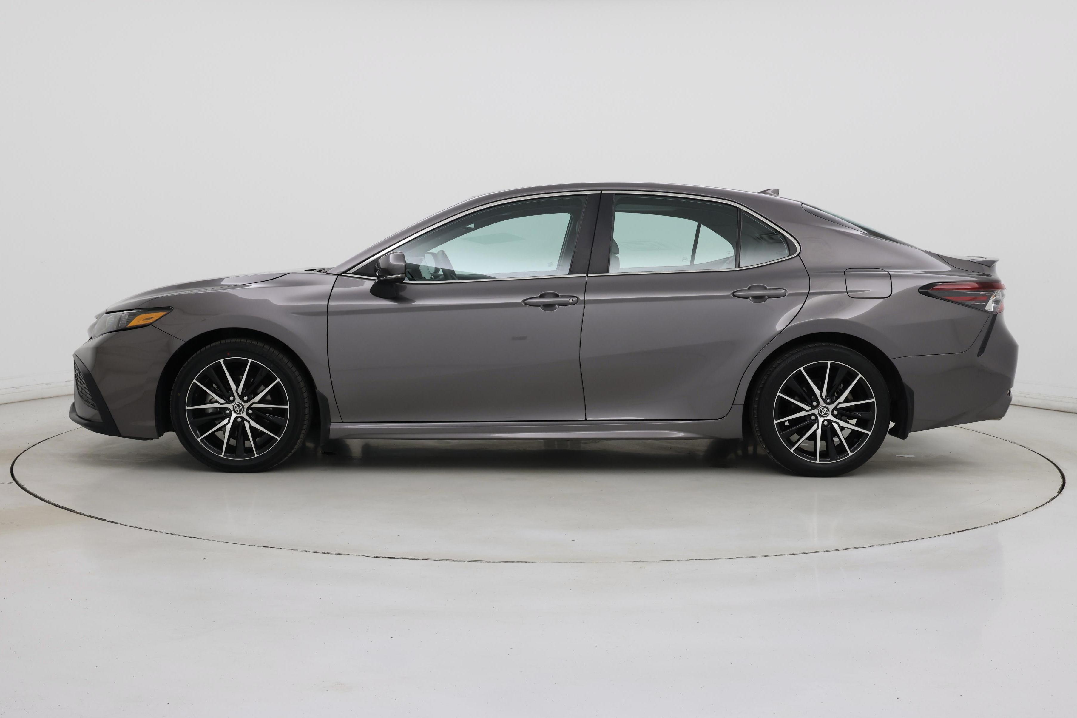 Thumbnail: 2024 Toyota Camry - 3