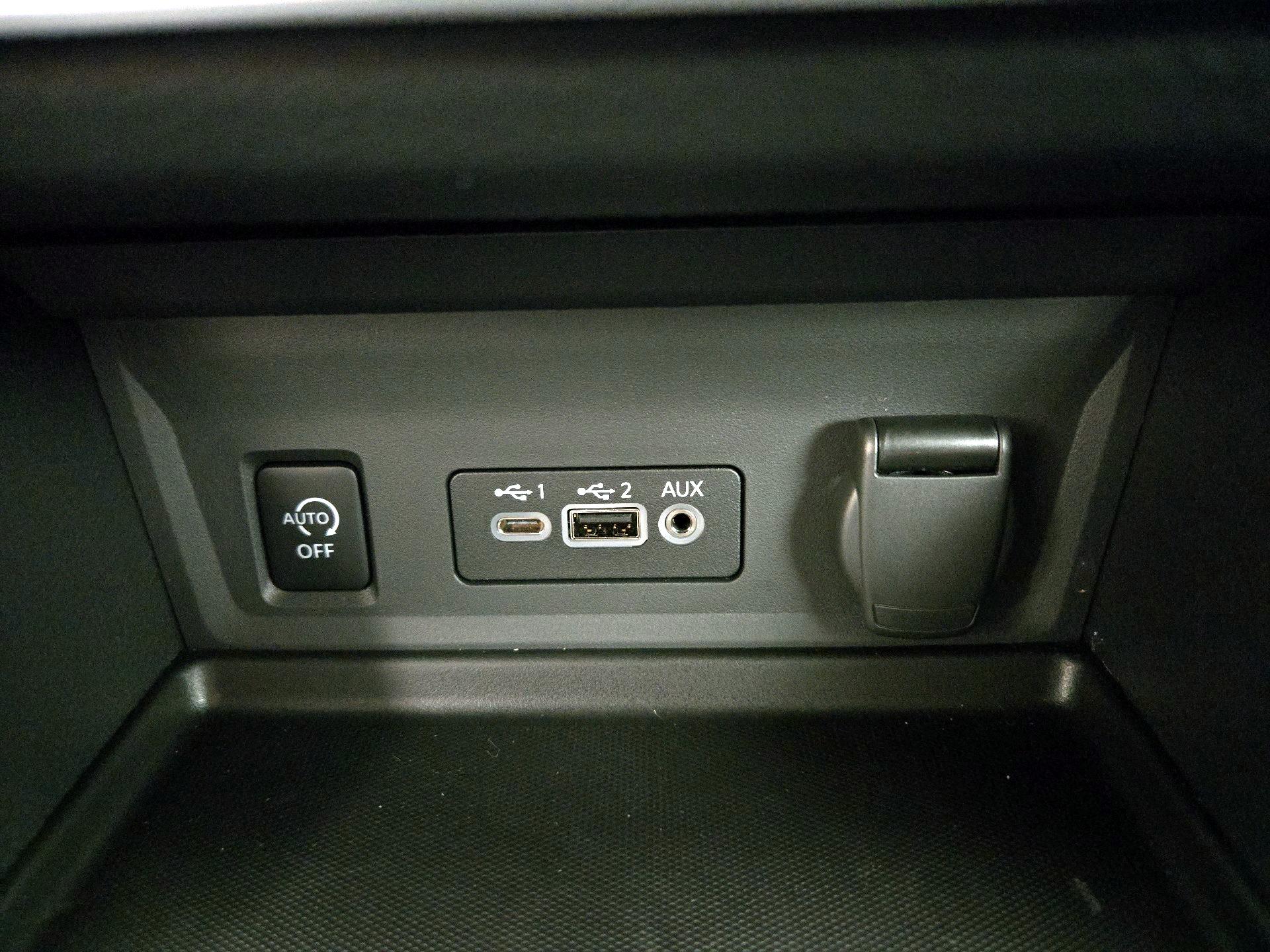 Thumbnail: 2025 Nissan Sentra - 18