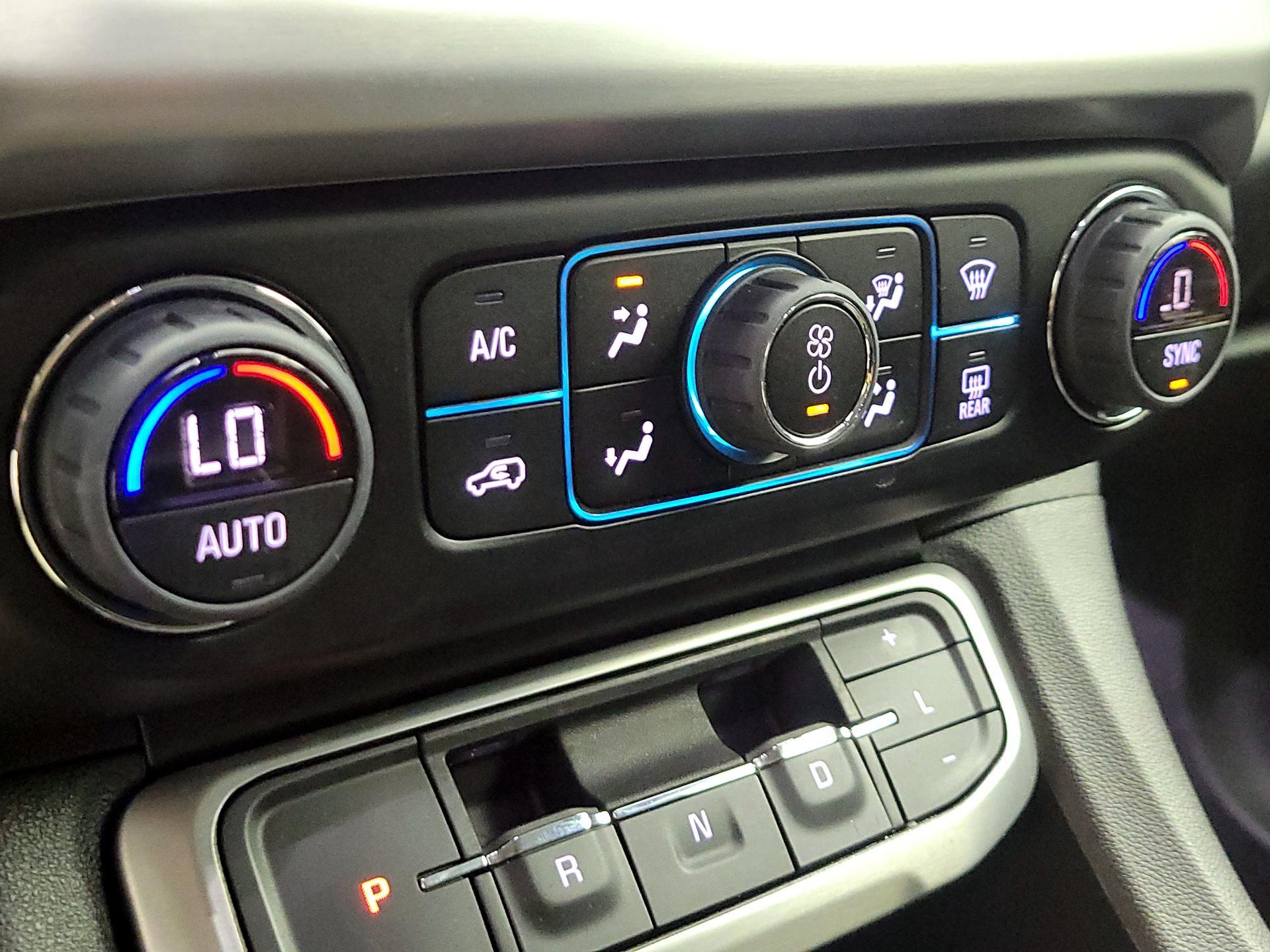 Thumbnail: 2023 GMC Acadia - 16