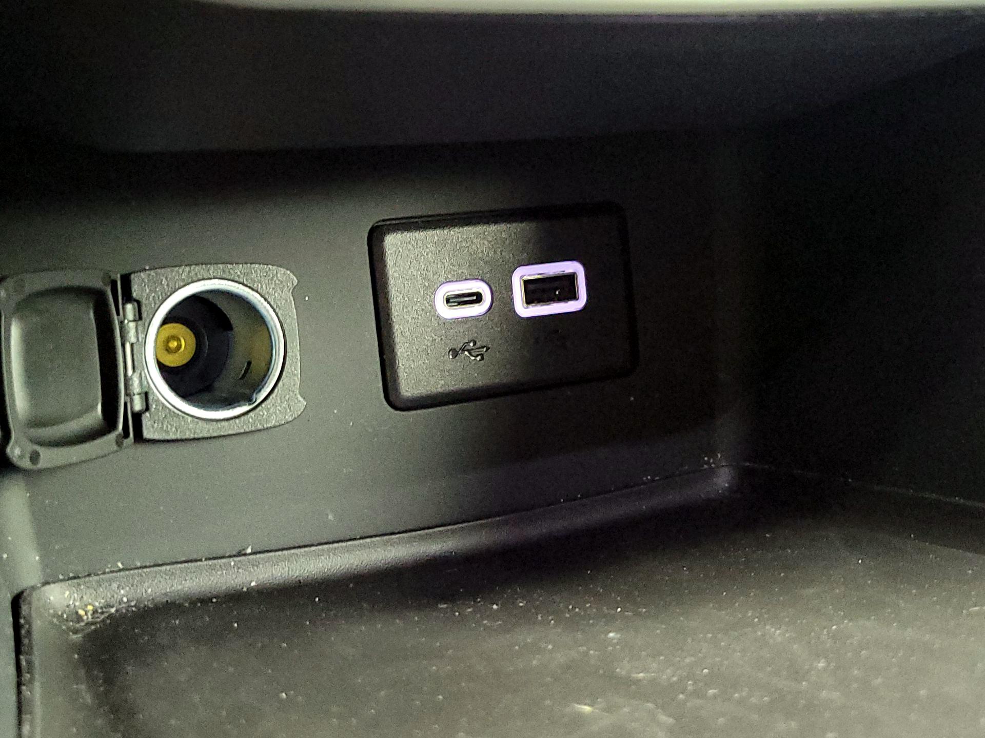 Thumbnail: 2023 GMC Acadia - 18