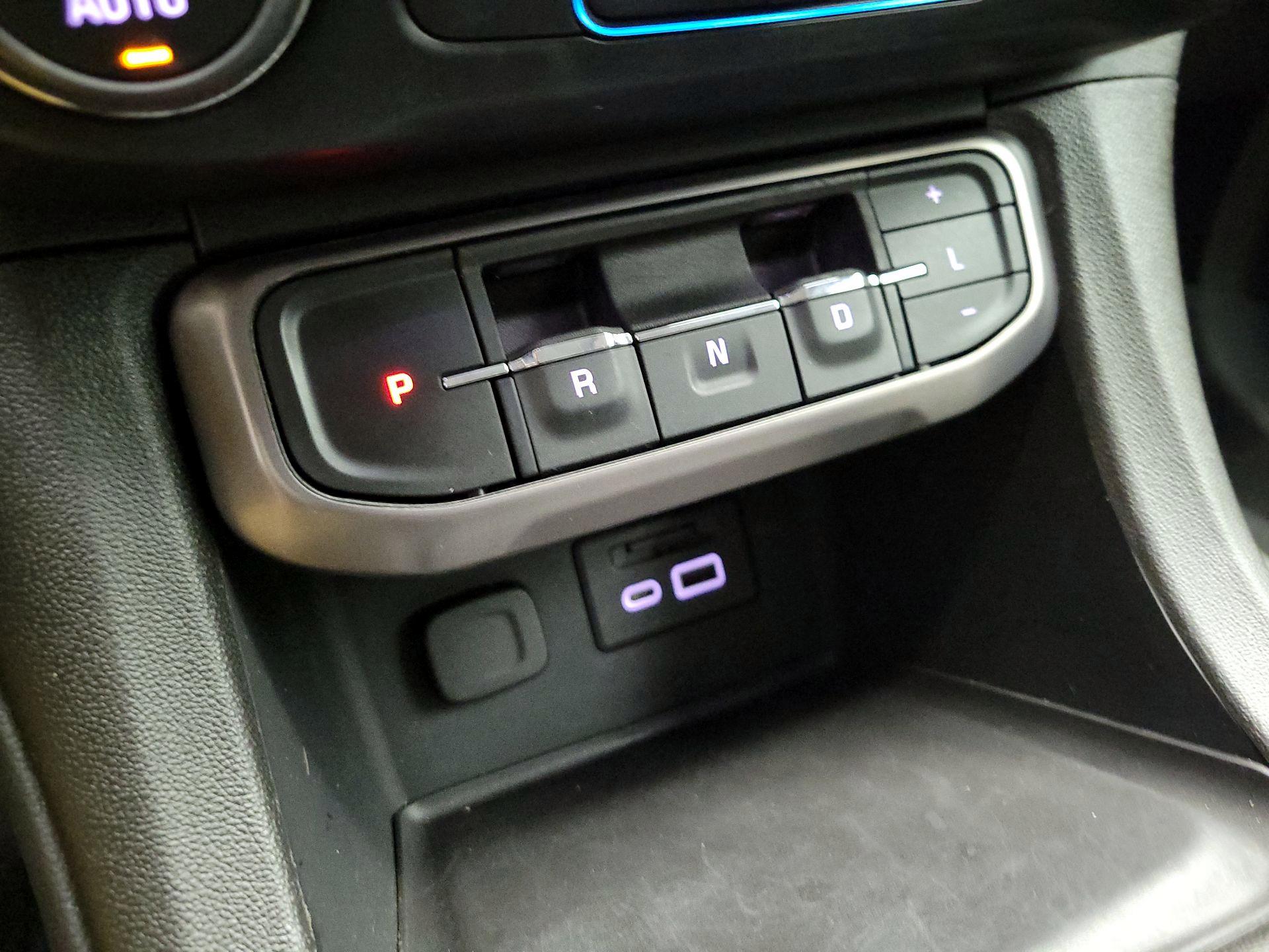 Thumbnail: 2023 GMC Acadia - 17