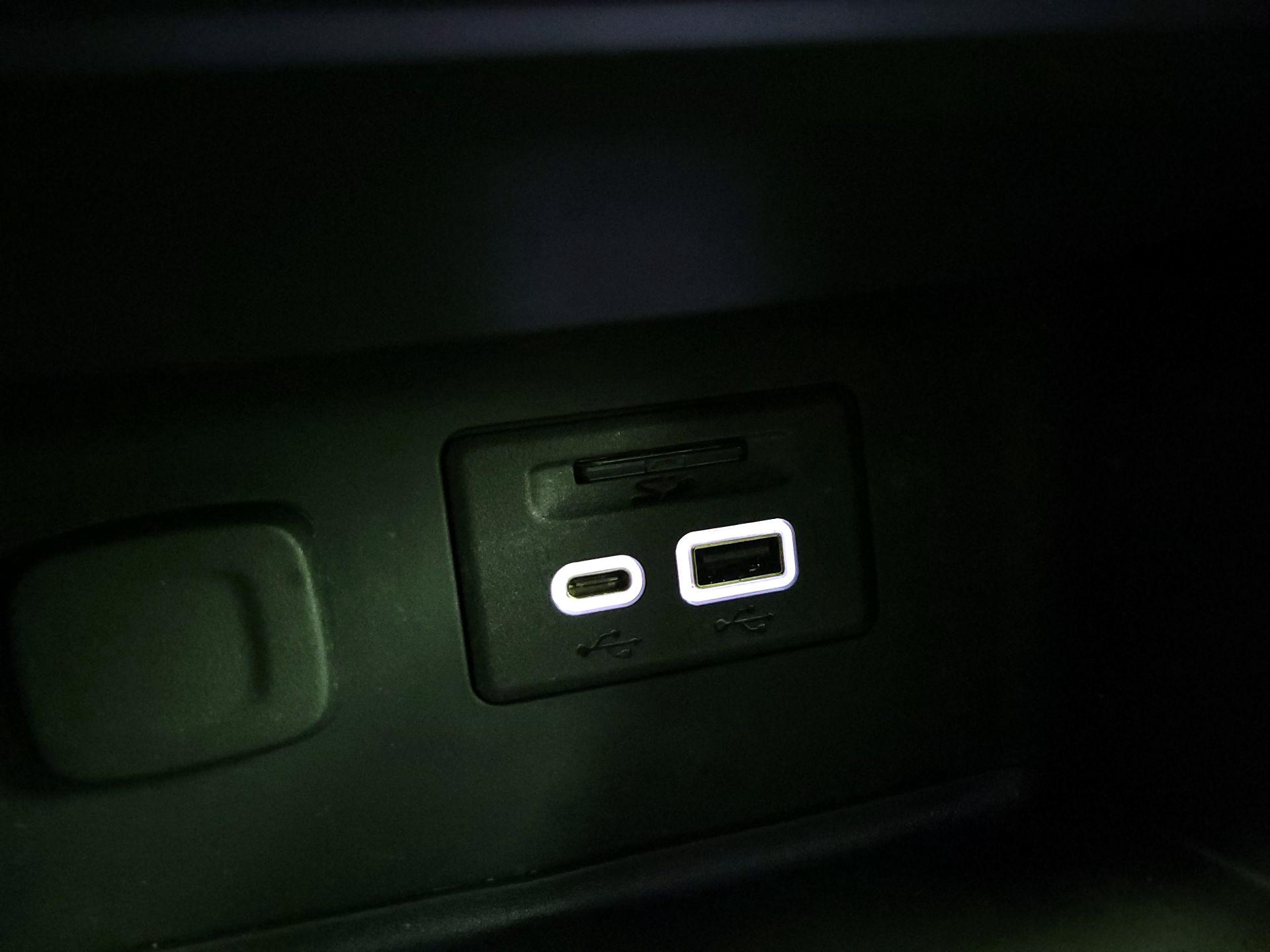 Thumbnail: 2023 GMC Acadia - 18