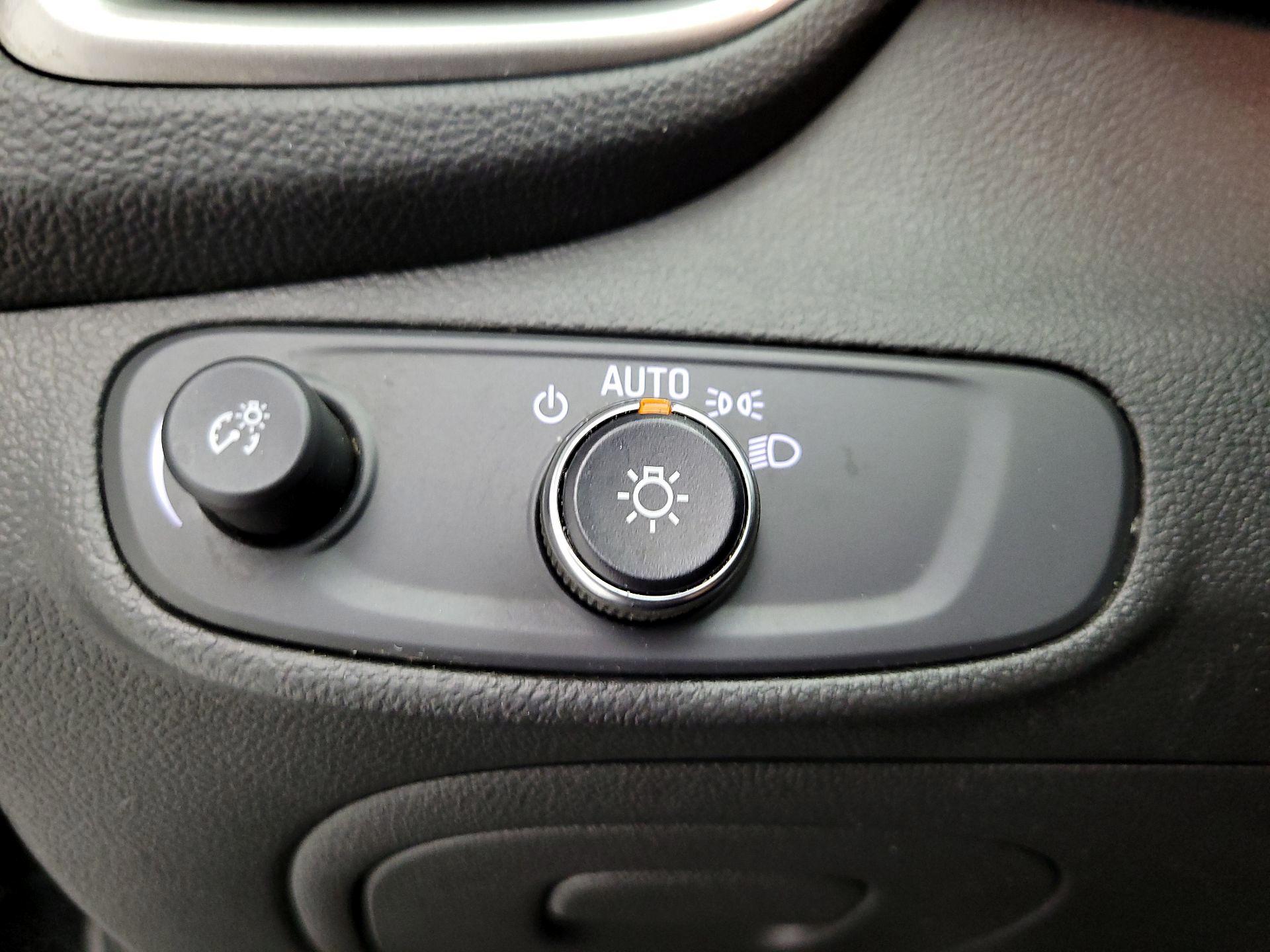 Thumbnail: 2020 Chevrolet Trax - 13