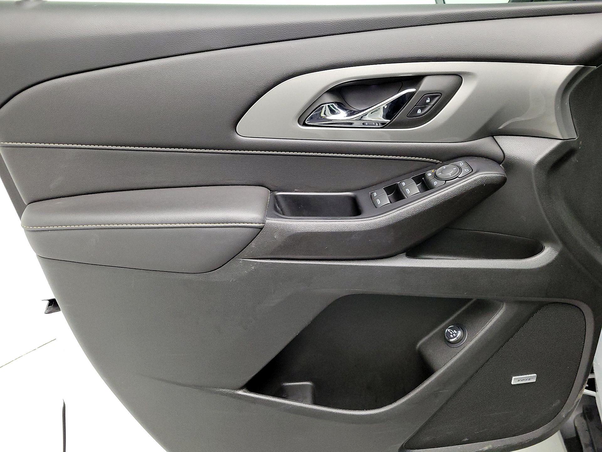 Thumbnail: 2023 Chevrolet Traverse - 12