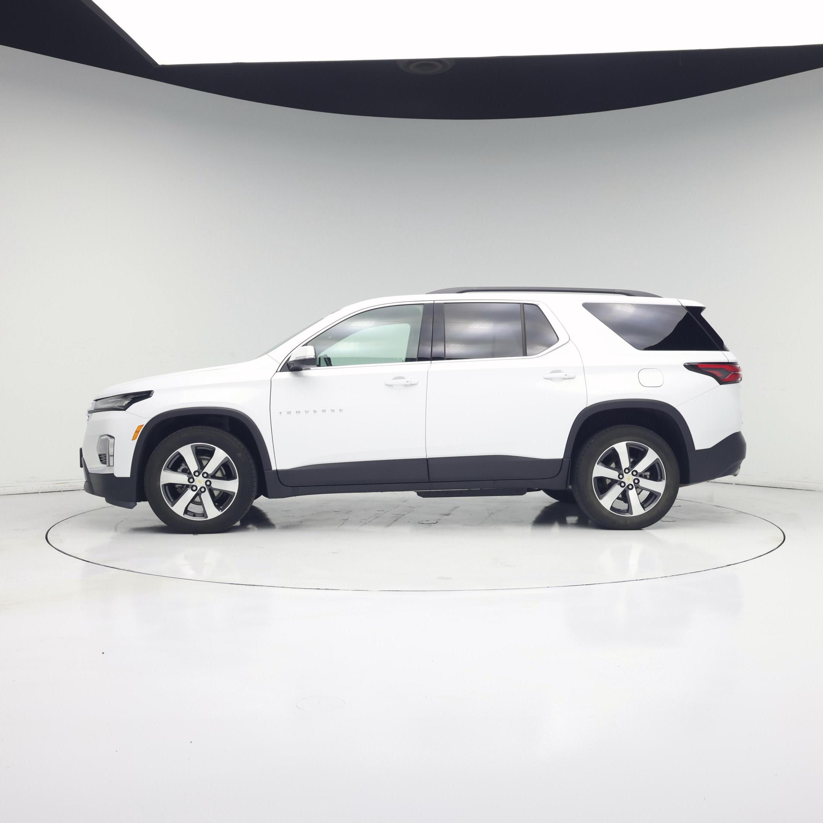 Thumbnail: 2023 Chevrolet Traverse - 3