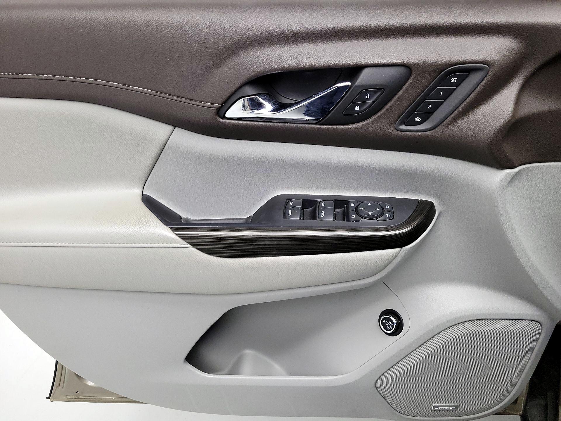 Thumbnail: 2023 GMC Acadia - 12