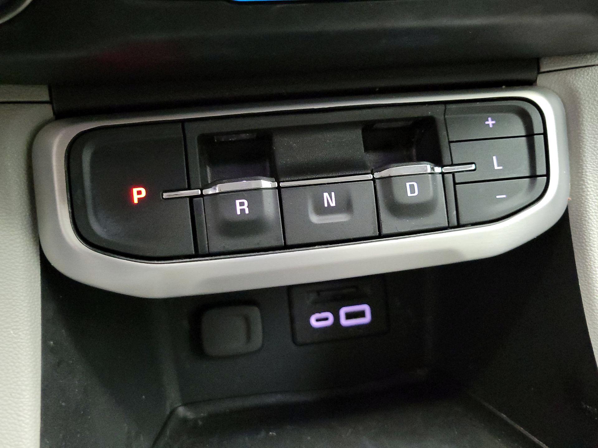 Thumbnail: 2023 GMC Acadia - 17