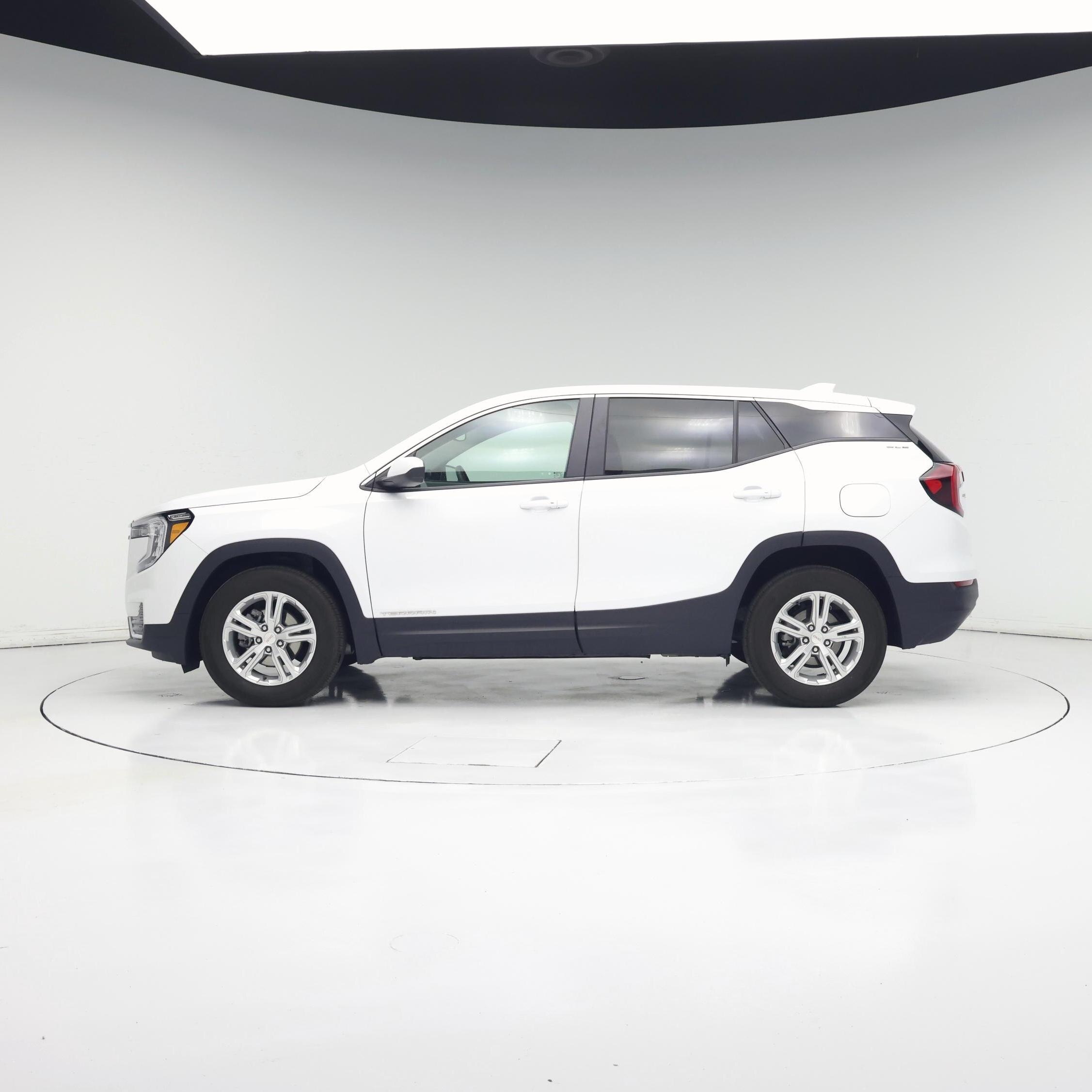 Thumbnail: 2024 GMC Terrain - 3