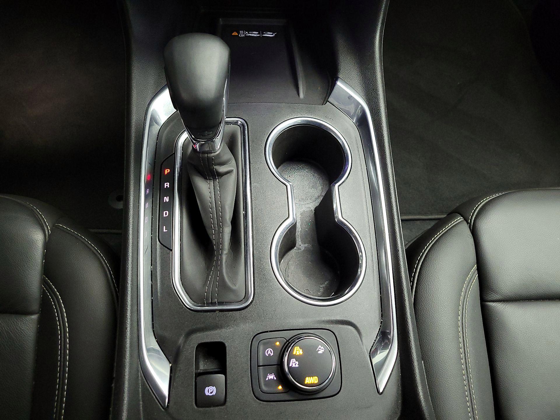 Thumbnail: 2023 Chevrolet Traverse - 16