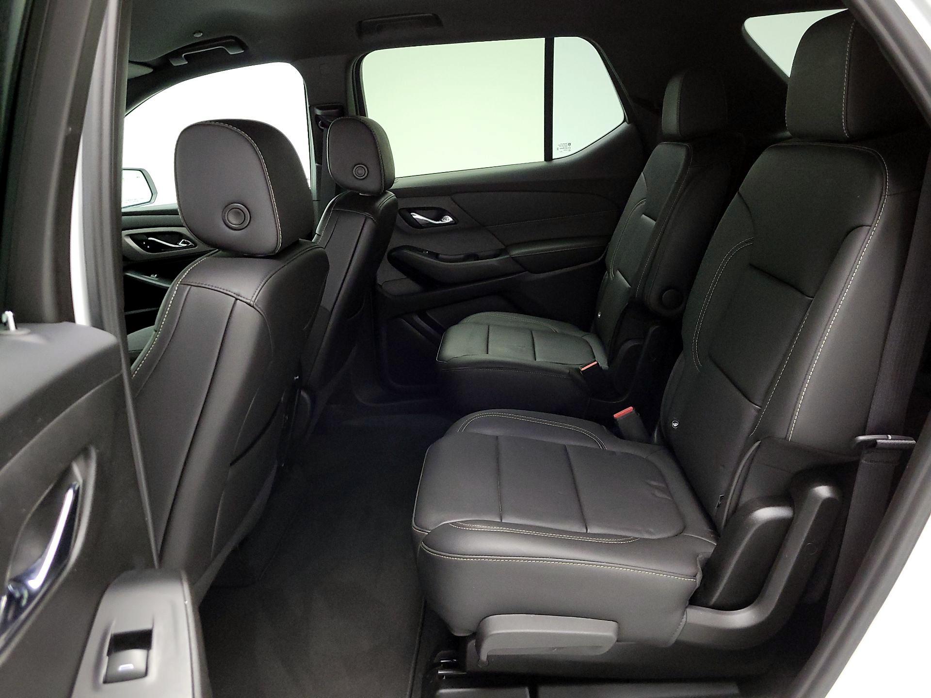 Thumbnail: 2023 Chevrolet Traverse - 18