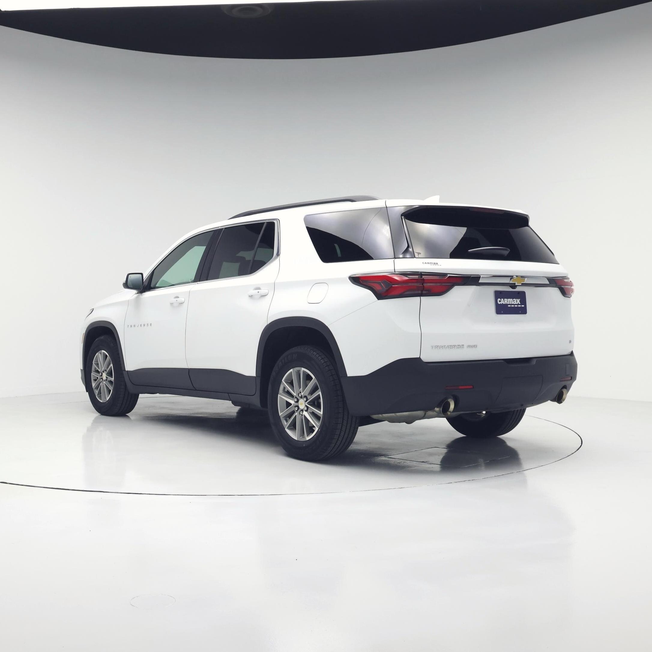 Thumbnail: 2023 Chevrolet Traverse - 2