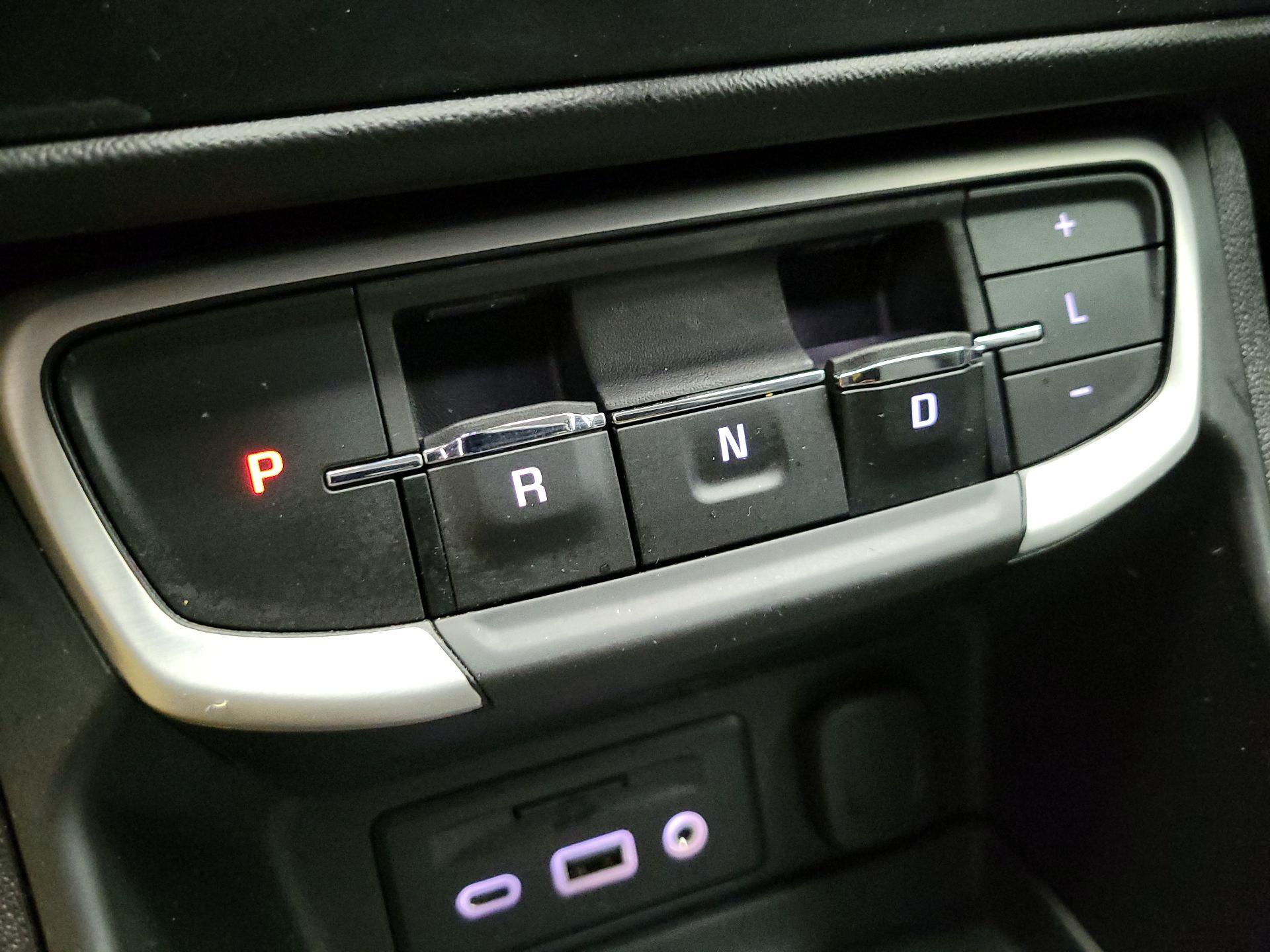 Thumbnail: 2022 GMC Terrain - 17