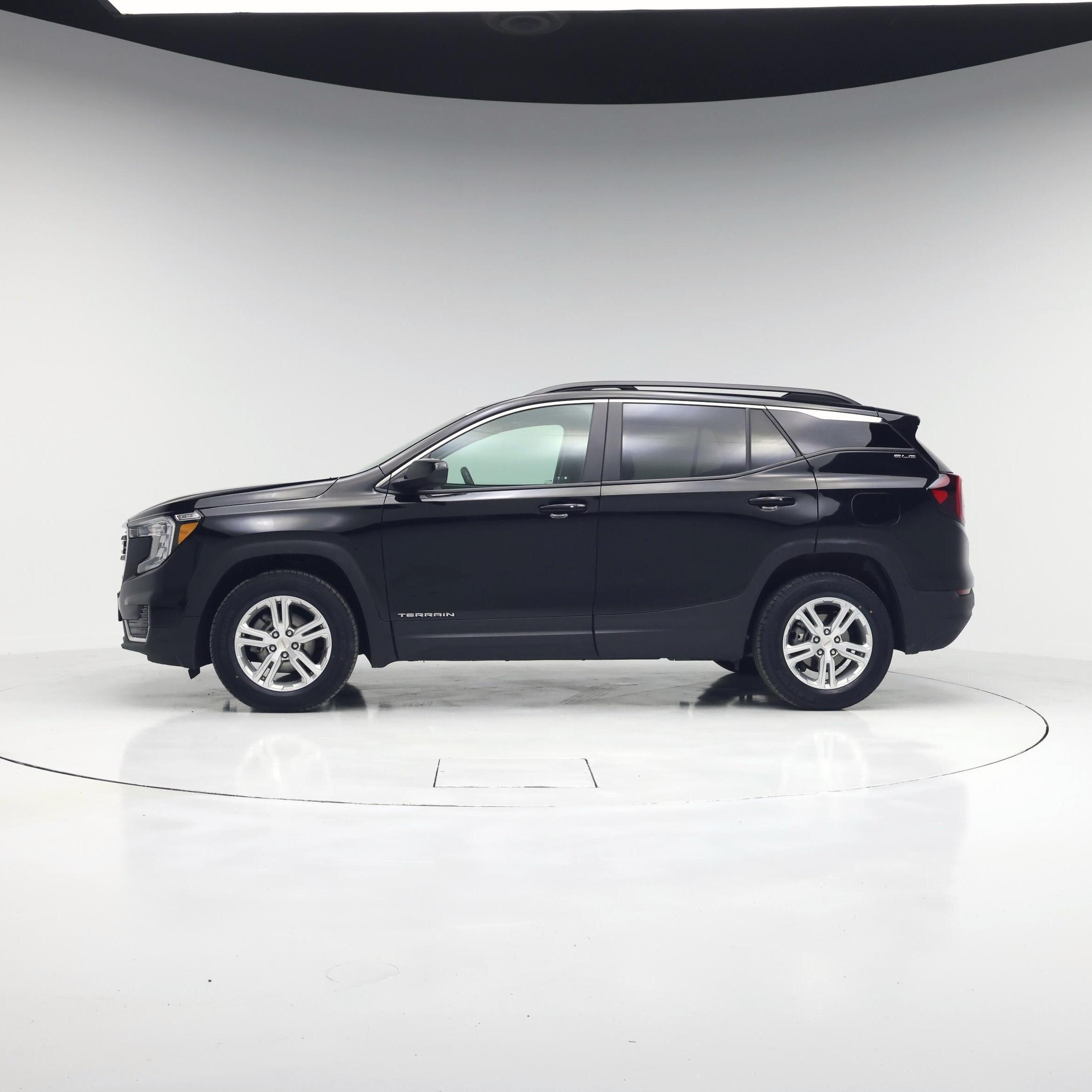 Thumbnail: 2022 GMC Terrain - 3