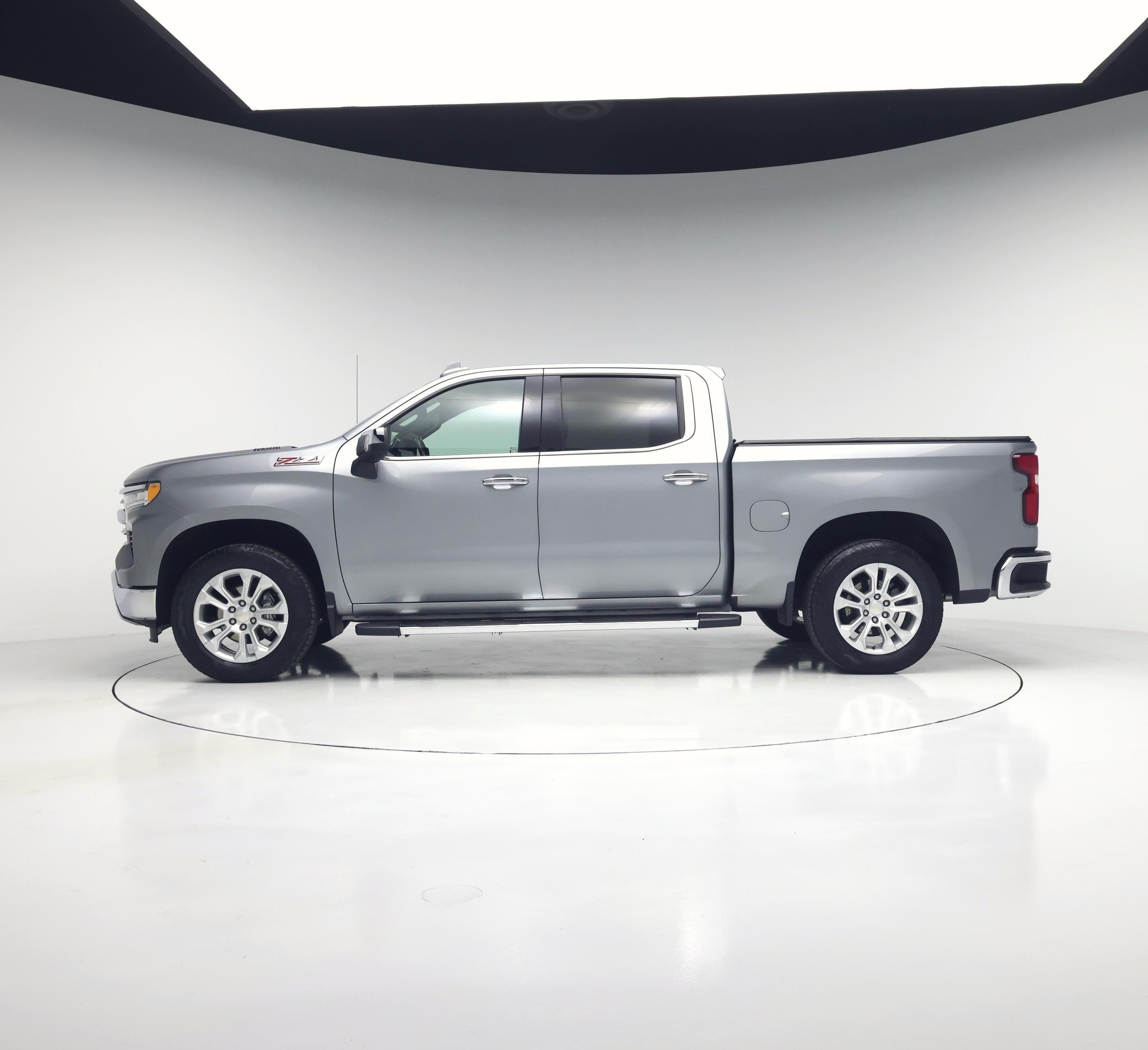 Thumbnail: 2023 Chevrolet Silverado 1500 - 3
