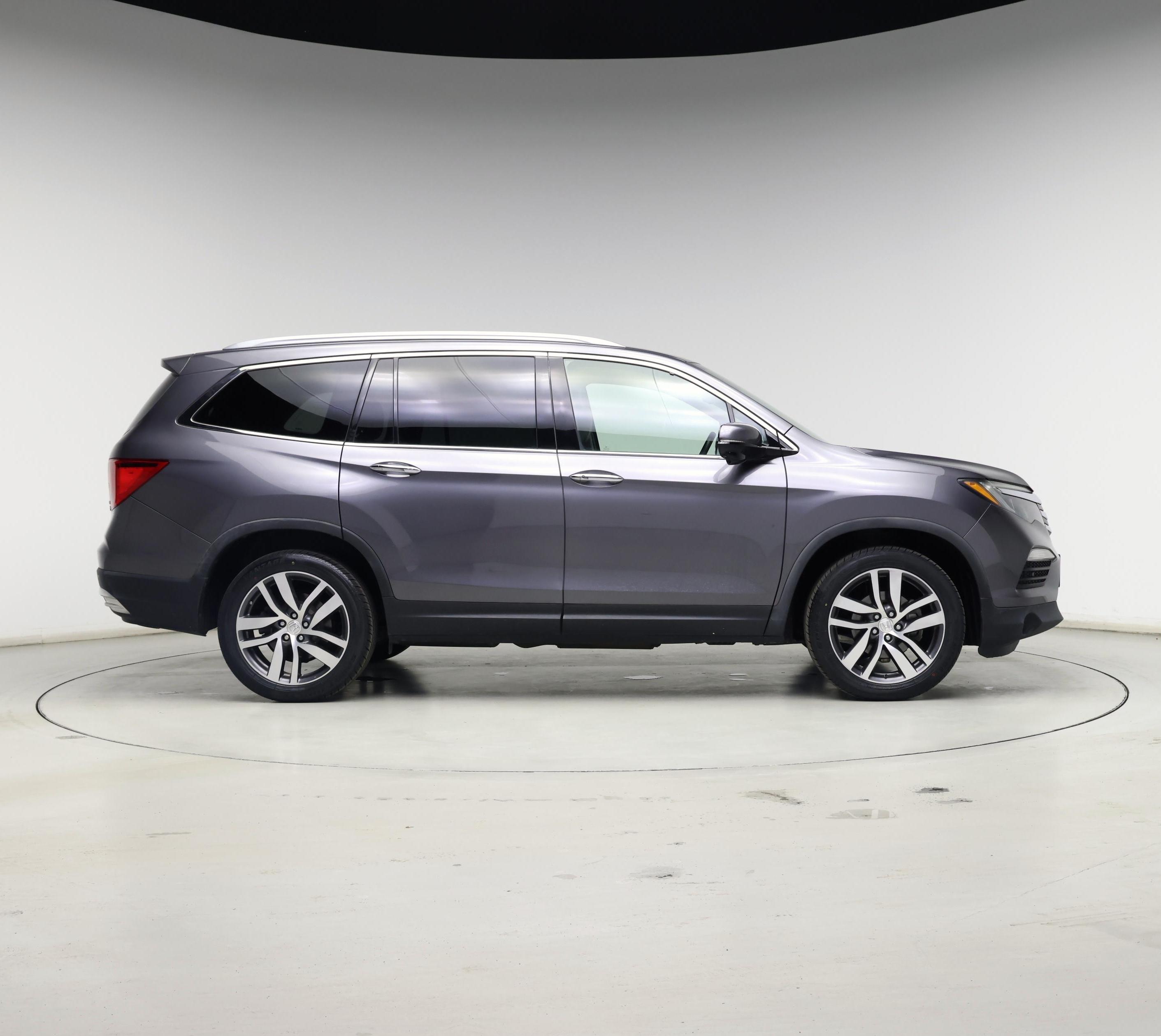 Thumbnail: 2017 Honda Pilot - 7