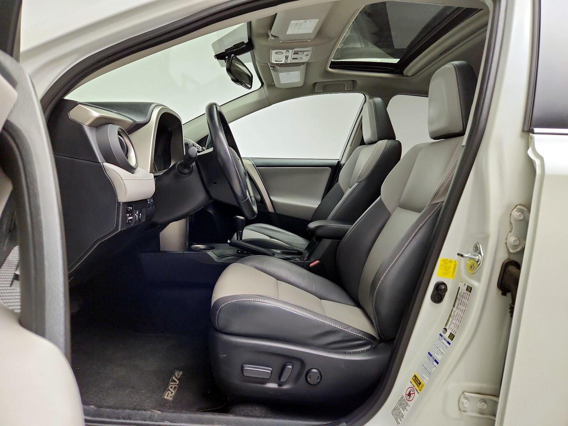 Thumbnail: 2014 Toyota RAV4 - 11